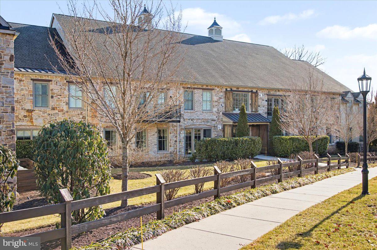 TOWNS EDGE - Residential