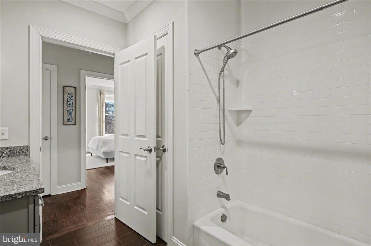 TOWNS EDGE - Residential