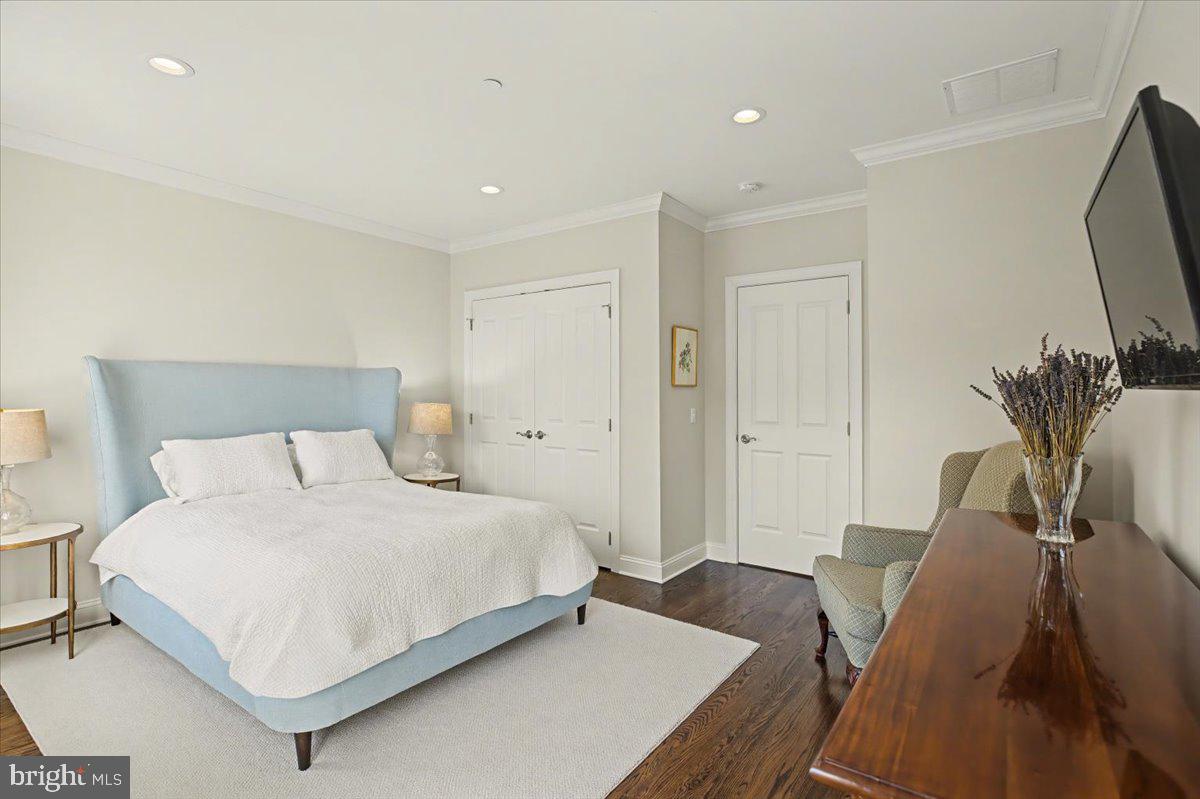 TOWNS EDGE - Residential