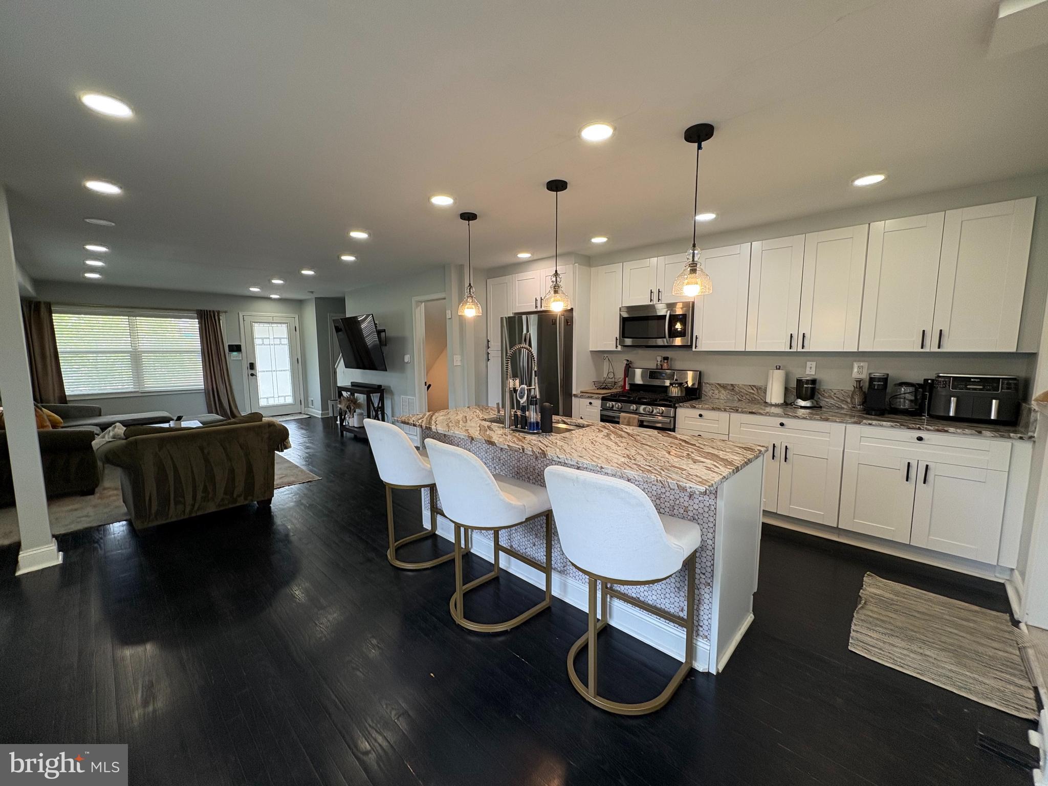 DEANWOOD - Residential Lease