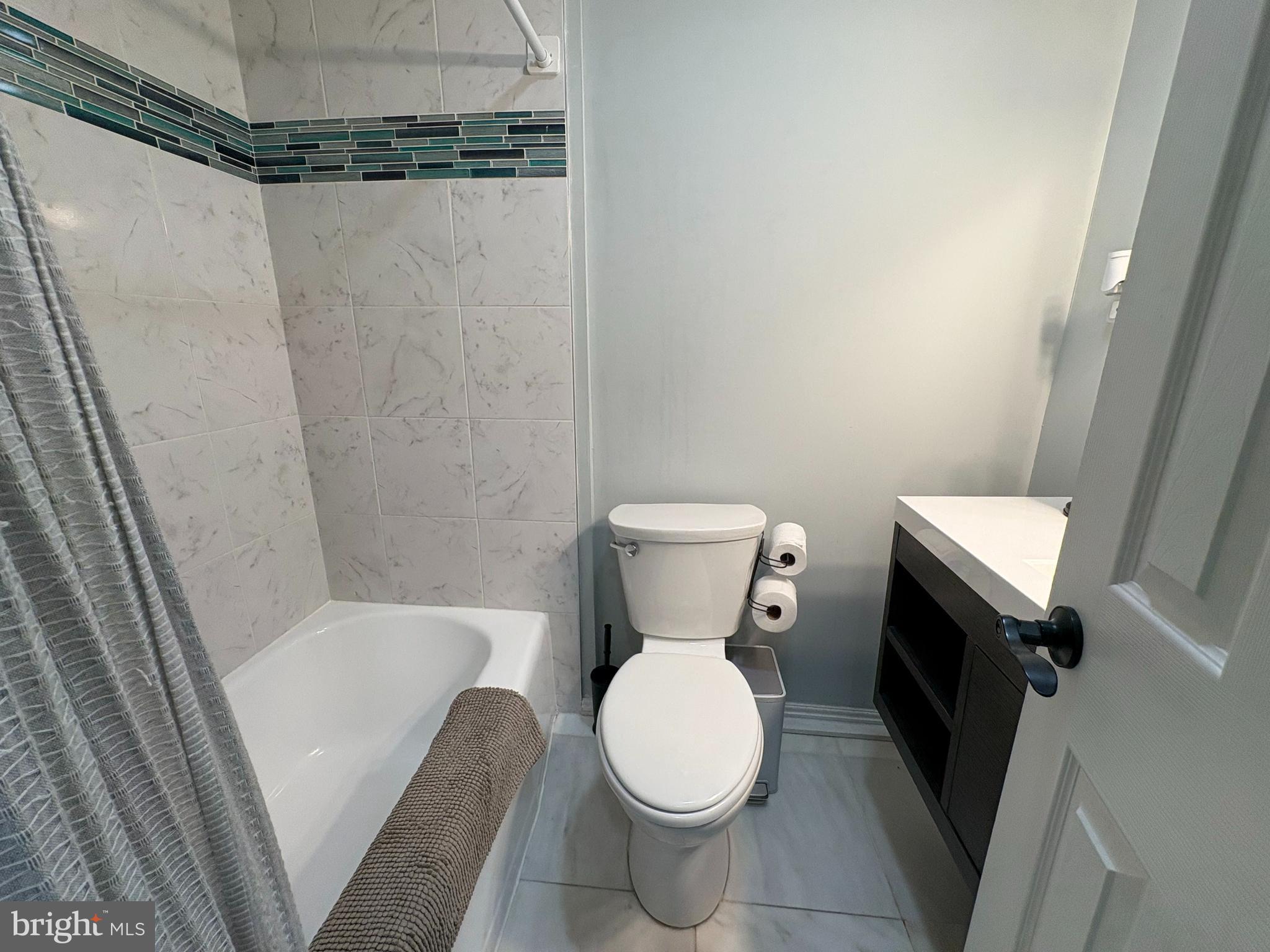 DEANWOOD - Residential Lease
