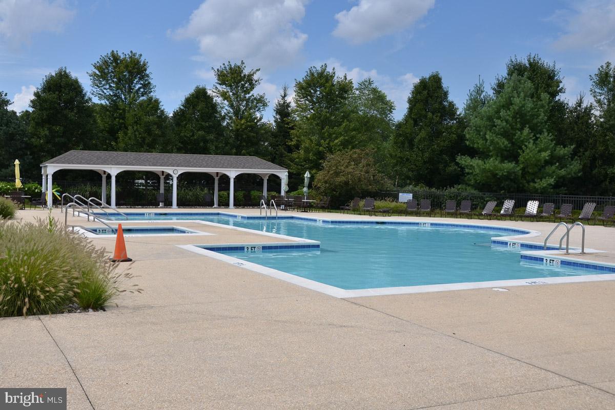 FOUR SEASONS AT ELM TREE - Residential