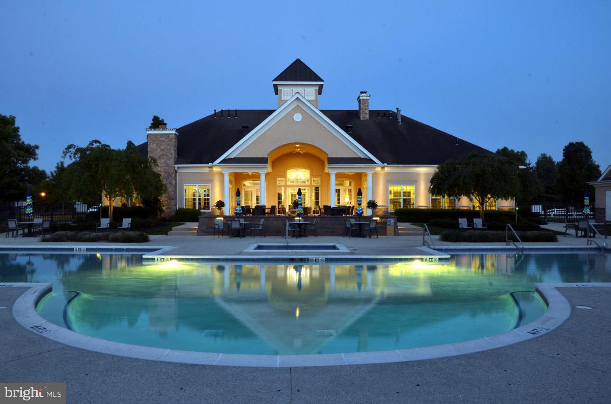 FOUR SEASONS AT ELM TREE - Residential