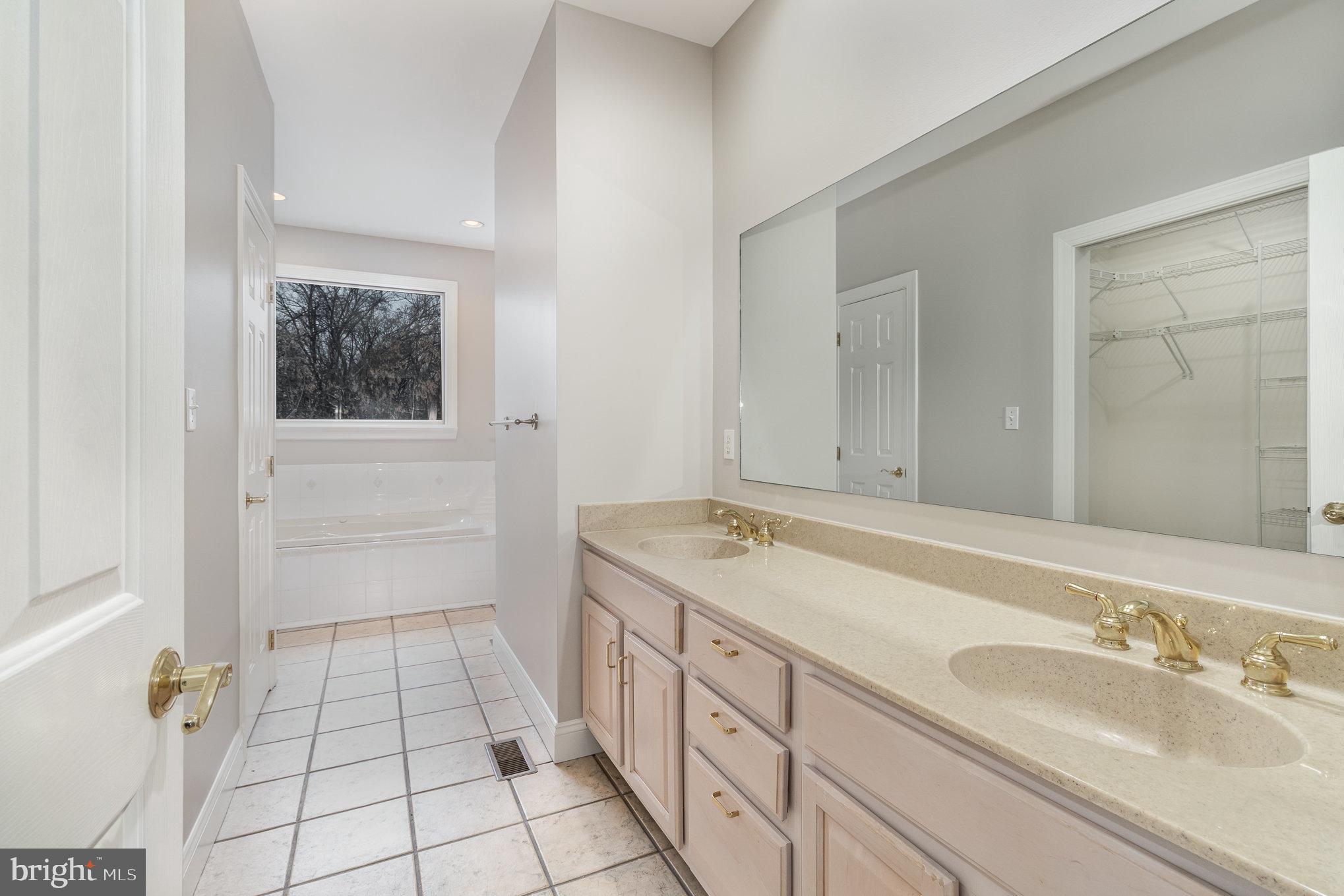 MEMPHORD ESTATES - Residential