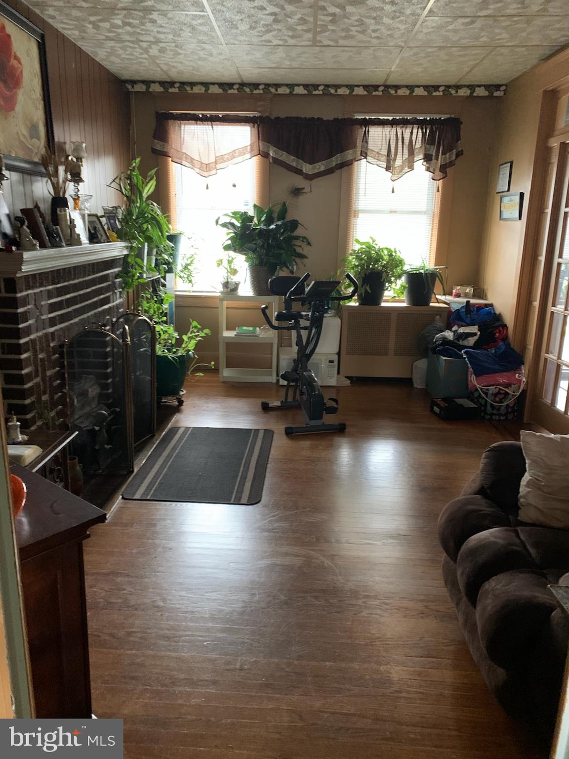 EVERGREEN LAWN - Residential