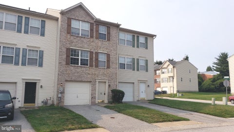 Townhouse For Rent - 15 Saddle Ridge Court<br/> New Castle County, WILMINGTON, DE 19808