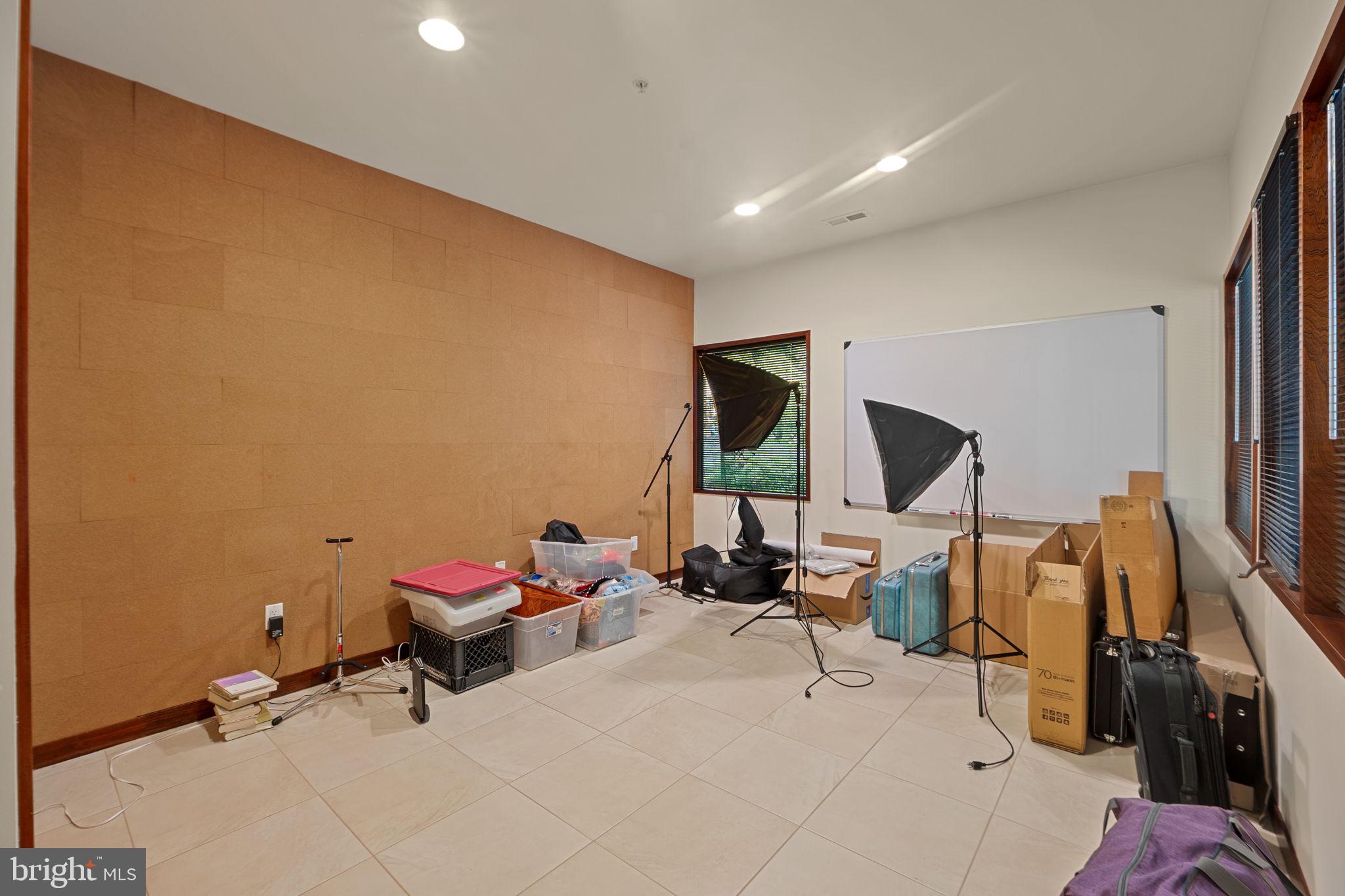 CABIN JOHN PARK - Residential