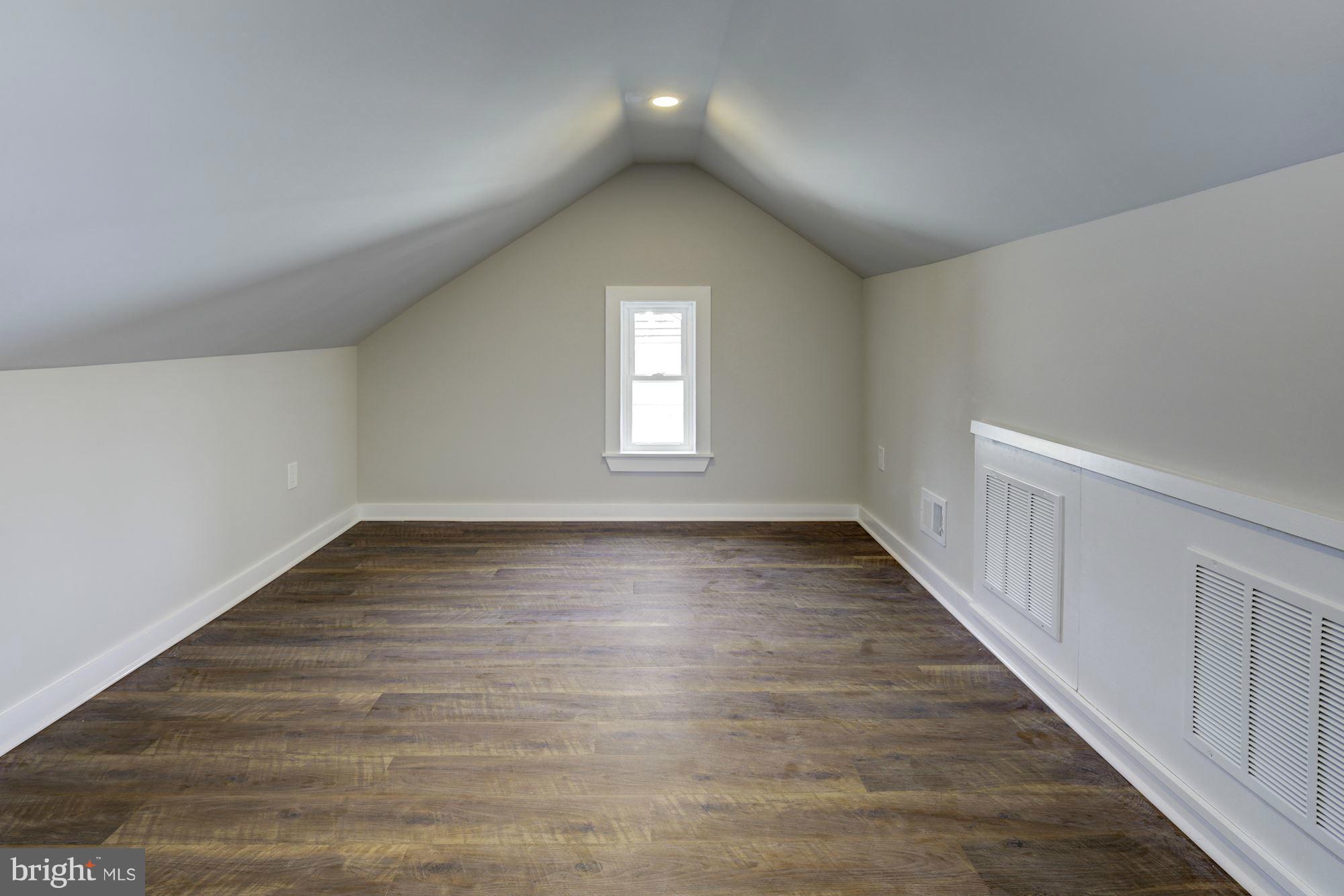 ARLINGTON HEIGHTS - Residential