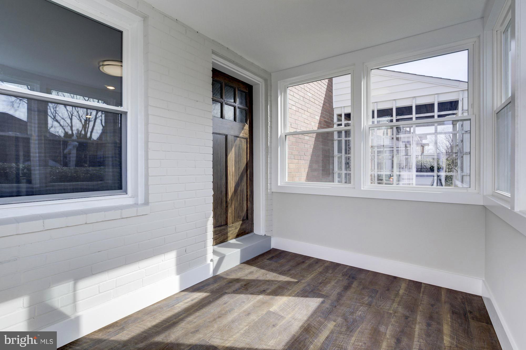 ARLINGTON HEIGHTS - Residential