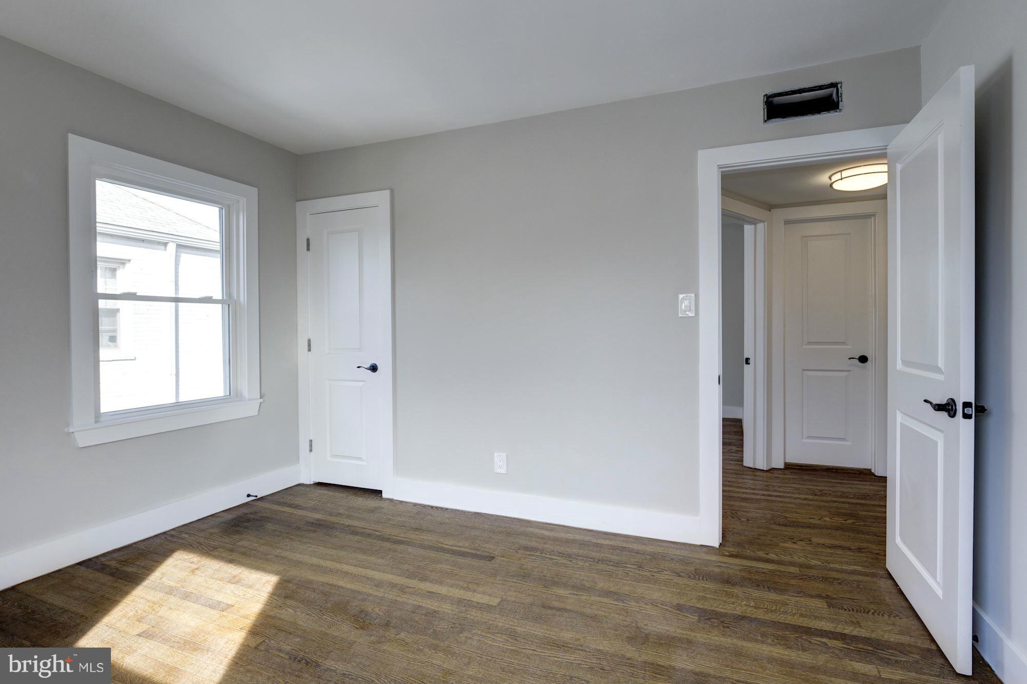 ARLINGTON HEIGHTS - Residential