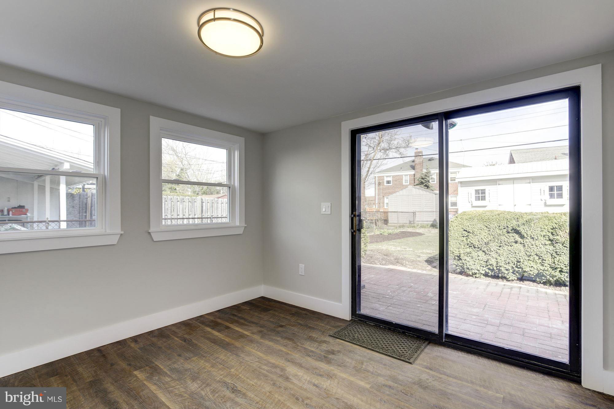 ARLINGTON HEIGHTS - Residential