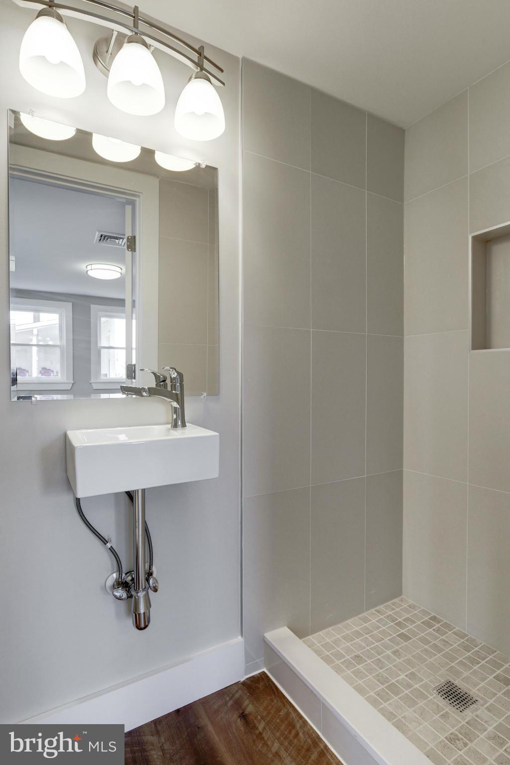 ARLINGTON HEIGHTS - Residential