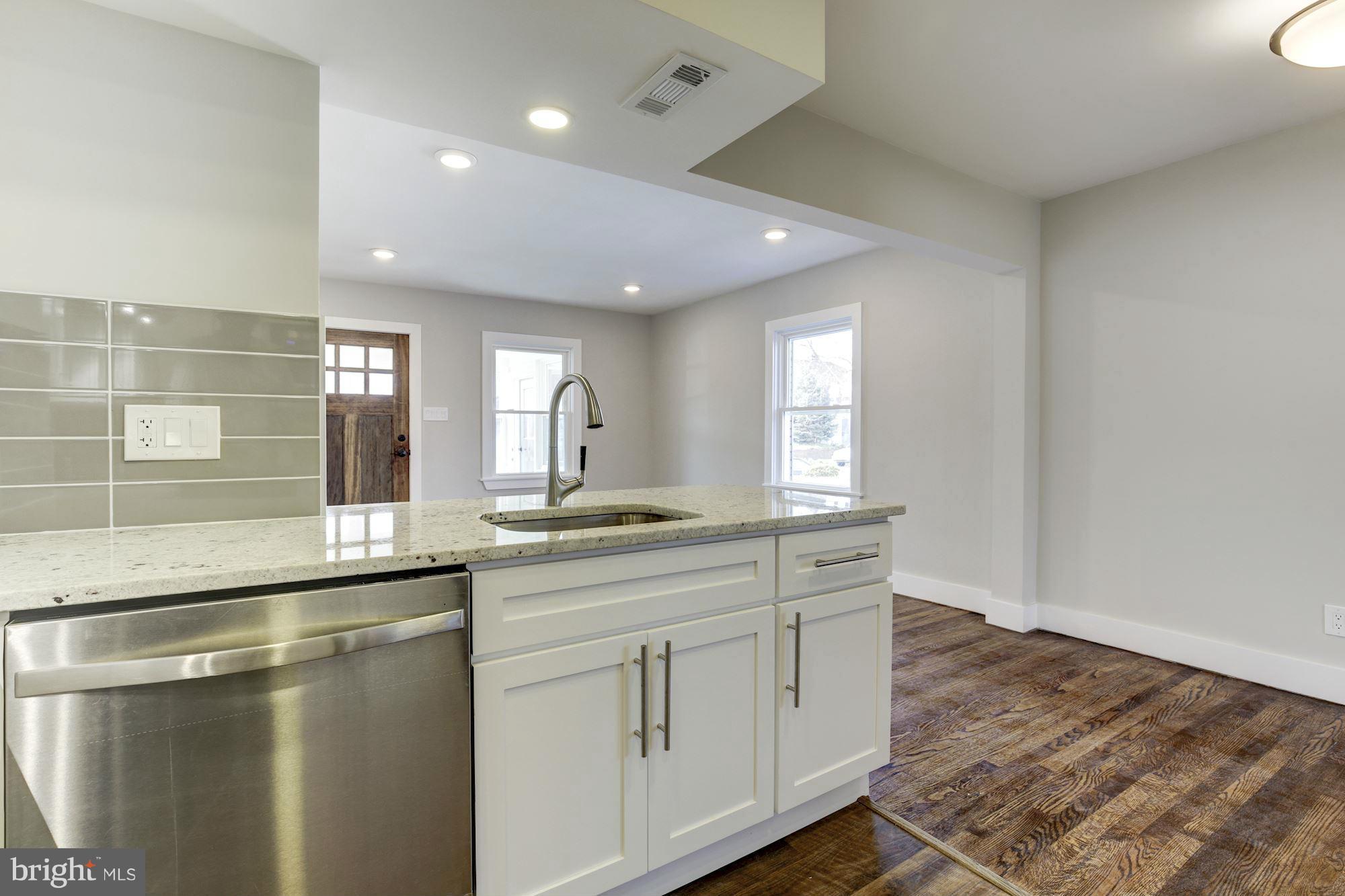 ARLINGTON HEIGHTS - Residential