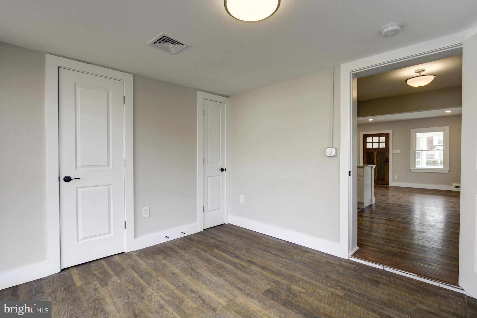 ARLINGTON HEIGHTS - Residential