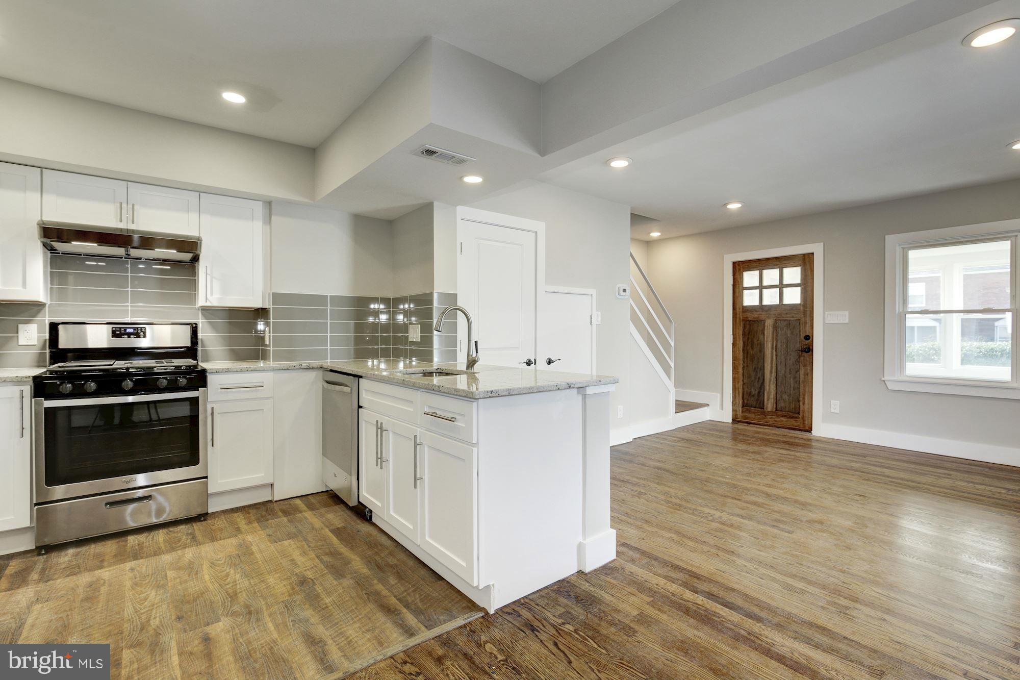 ARLINGTON HEIGHTS - Residential