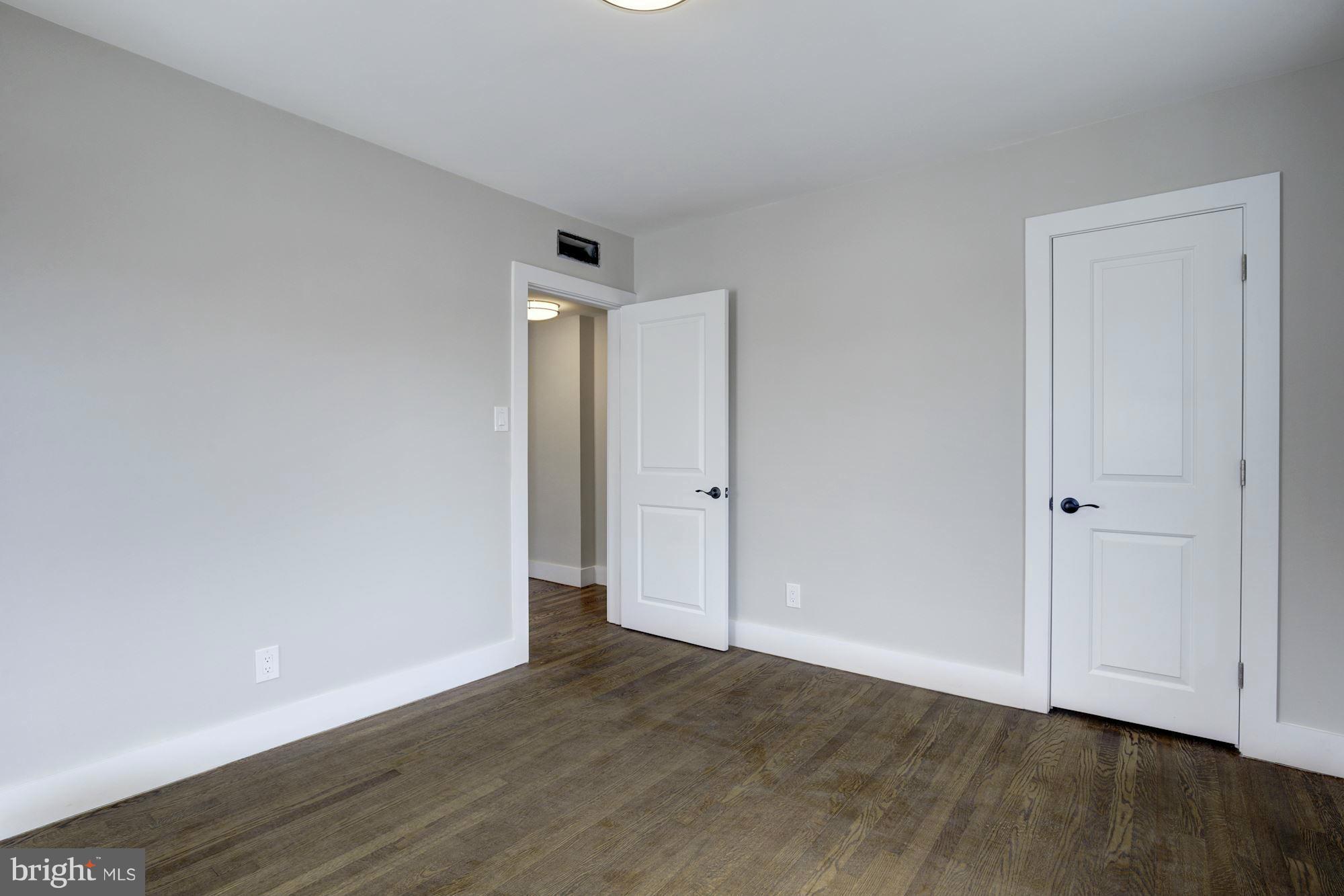 ARLINGTON HEIGHTS - Residential