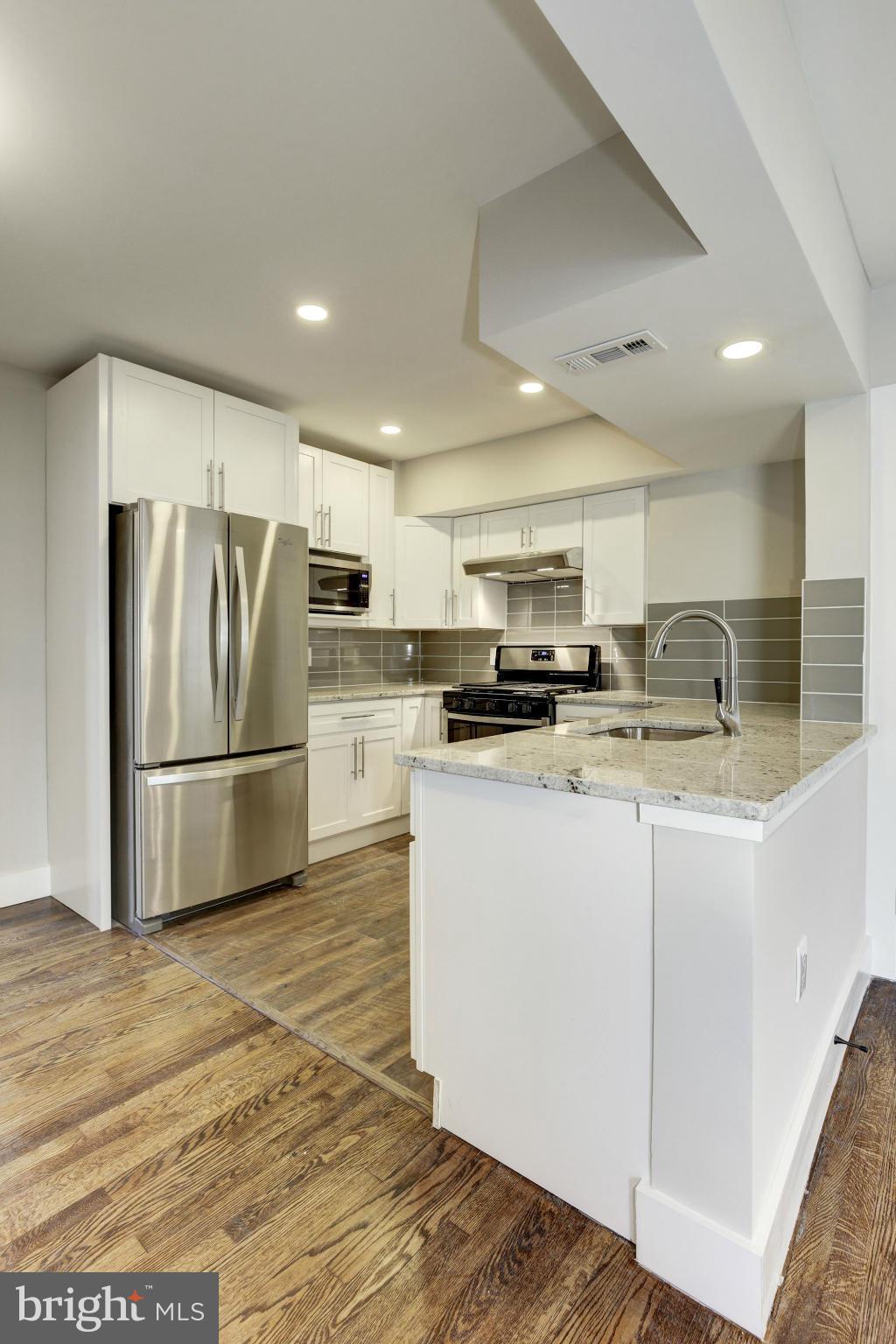 ARLINGTON HEIGHTS - Residential