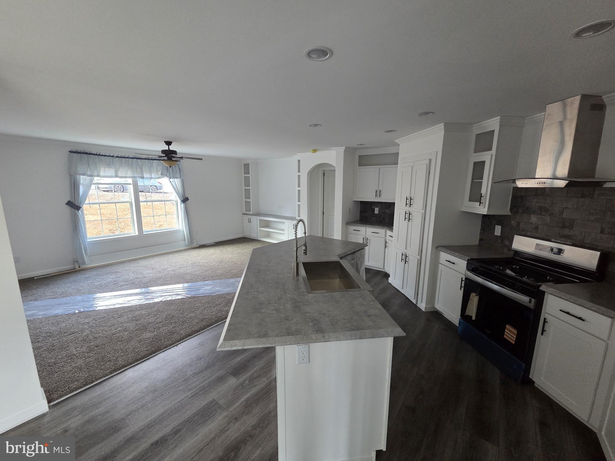 MELODYLAKESCNTRYCLUB - Residential