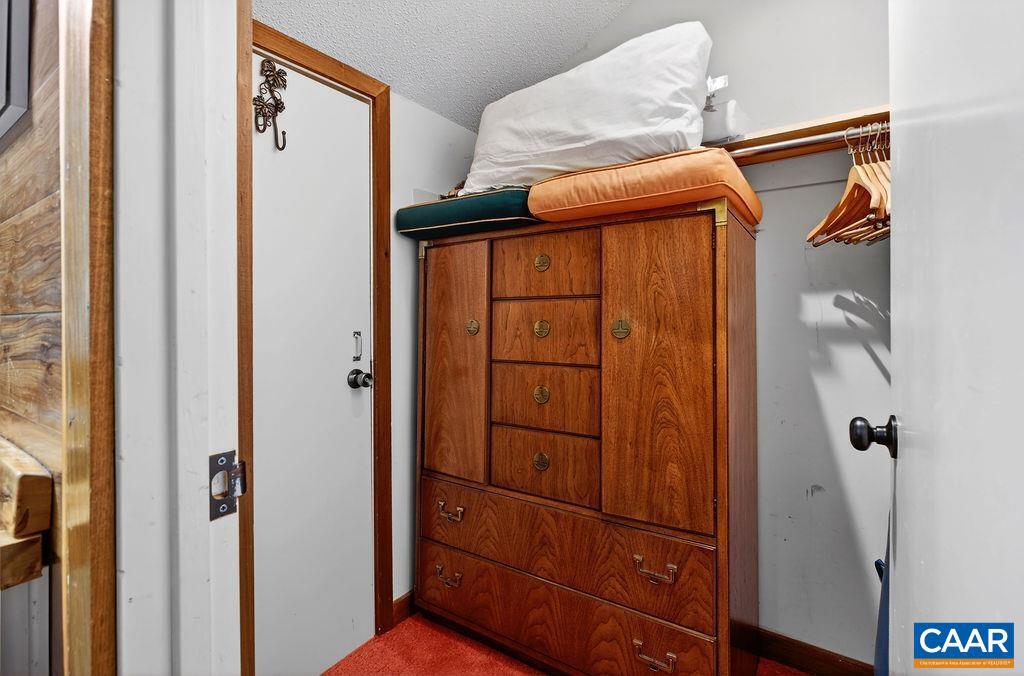 WINTERGREEN RESORT - Residential