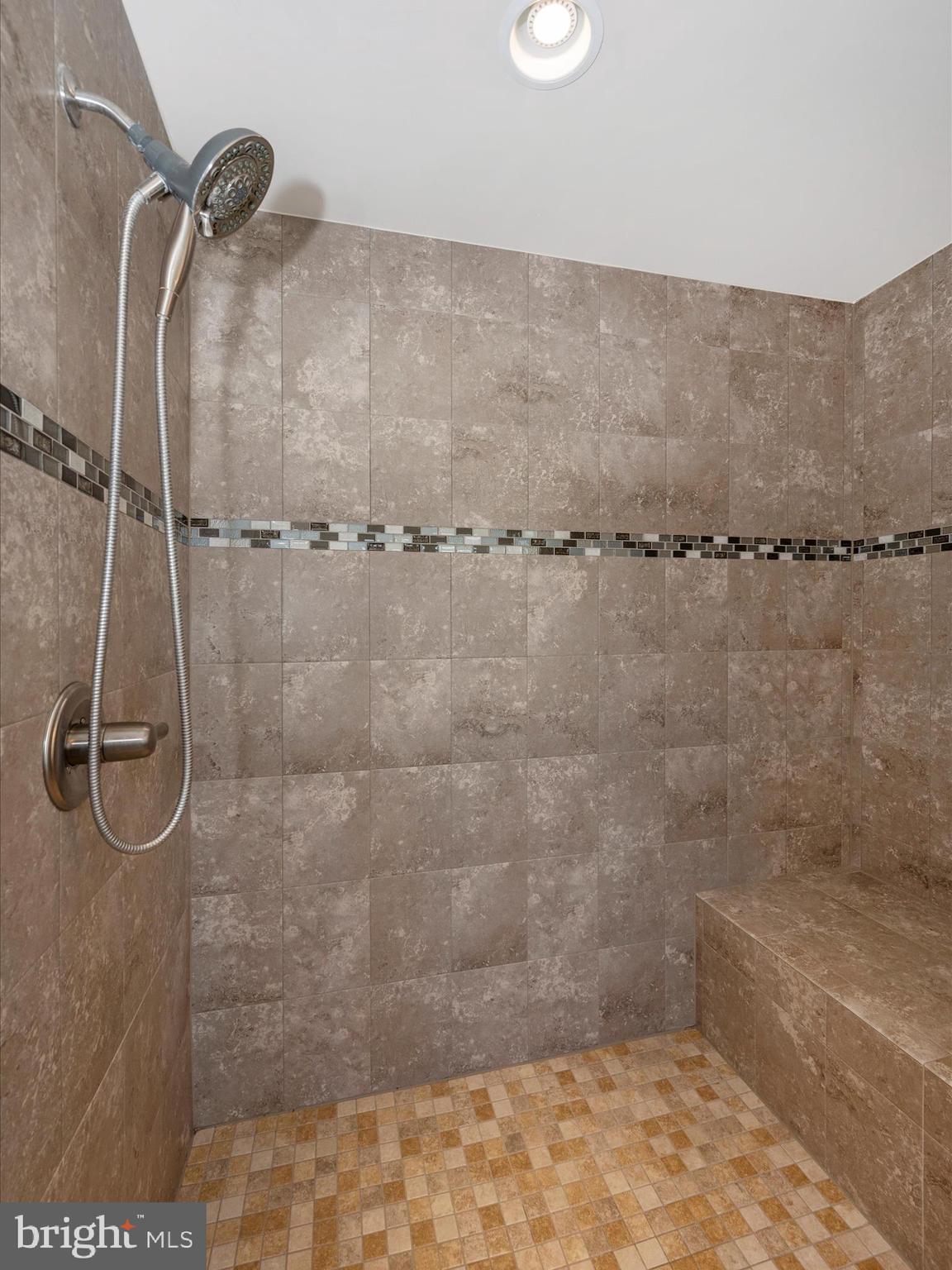 LANDSDALE - Residential