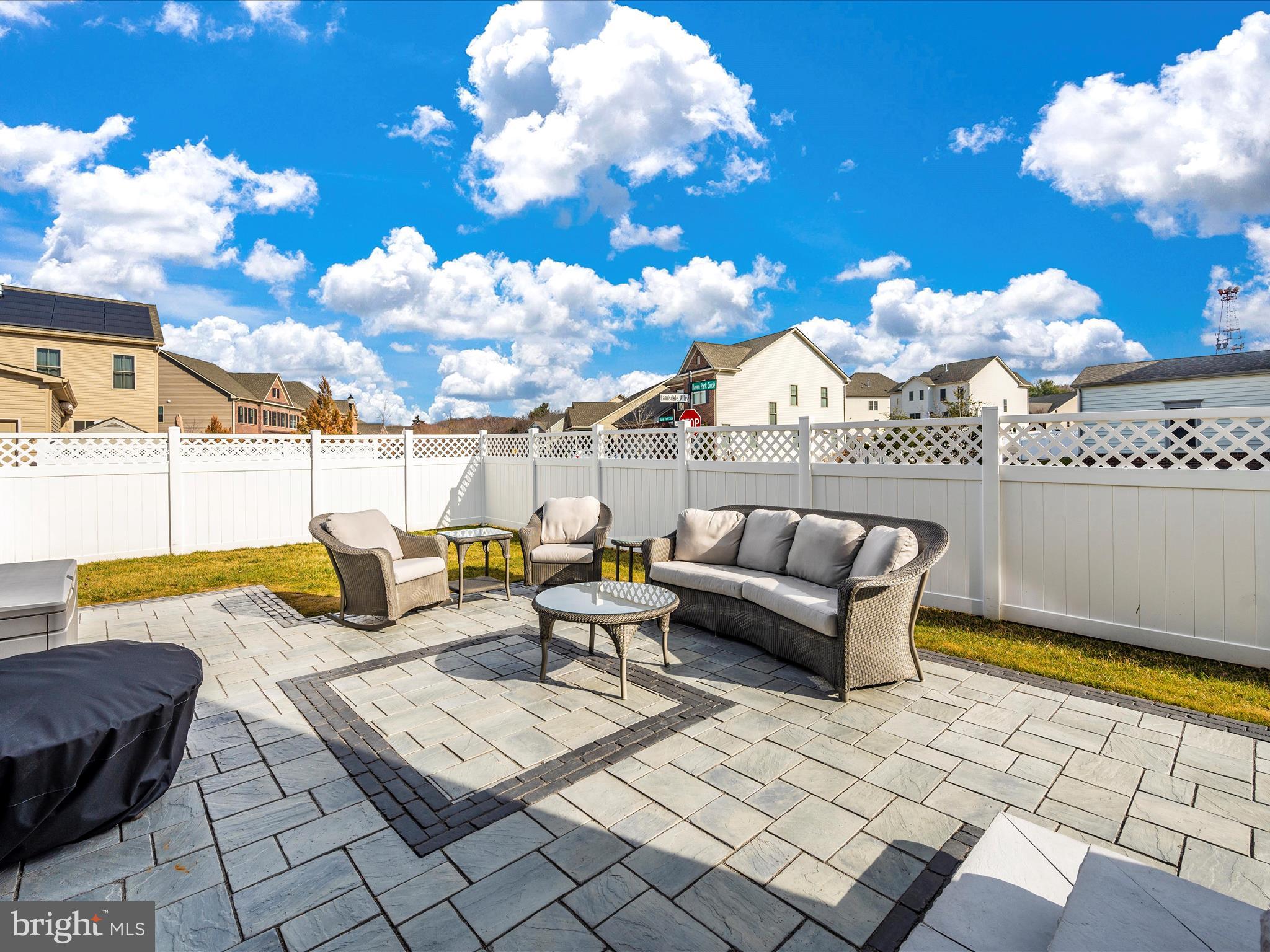 LANDSDALE - Residential