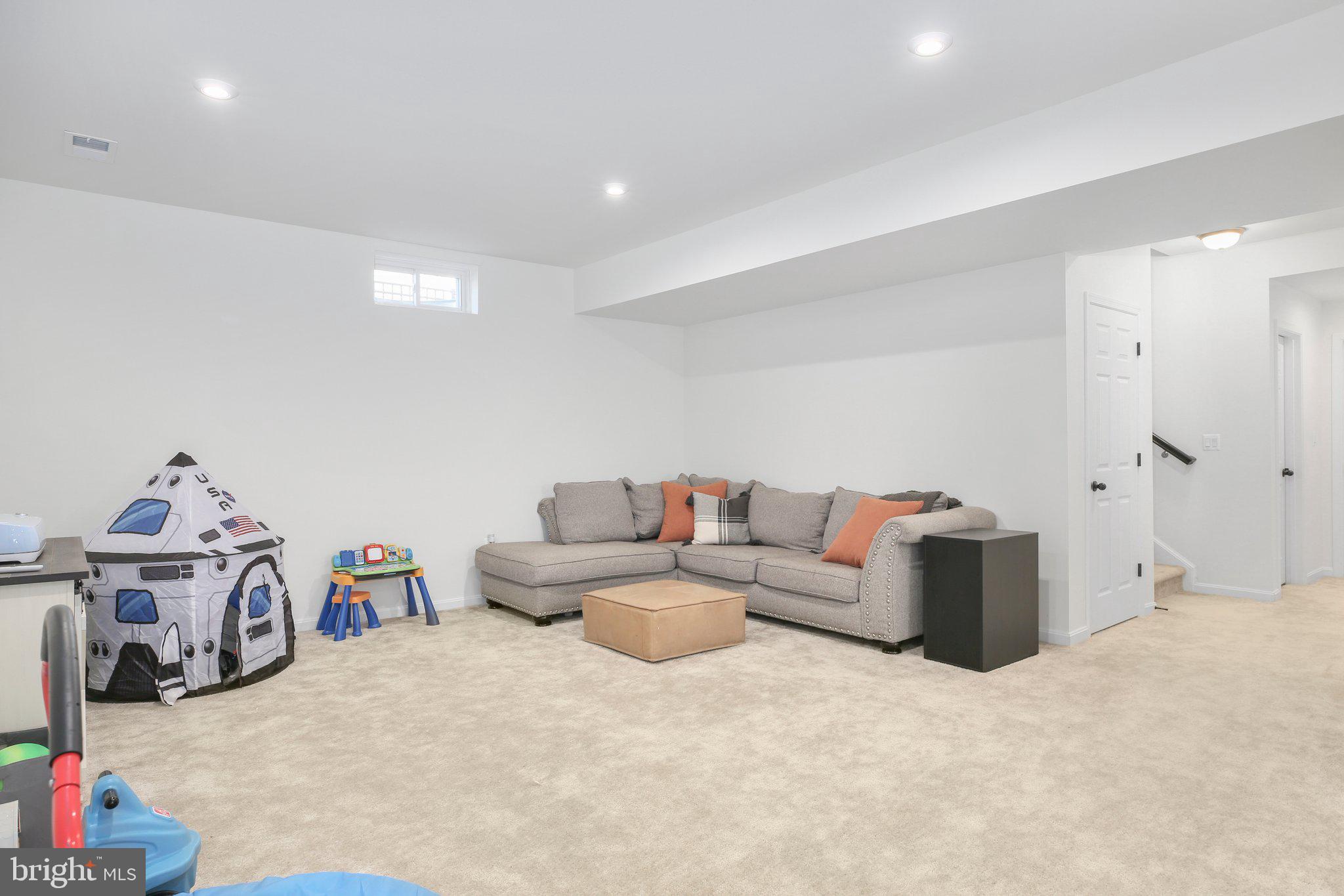 NEW POST ON THE RAPPAHANNOCK - Residential