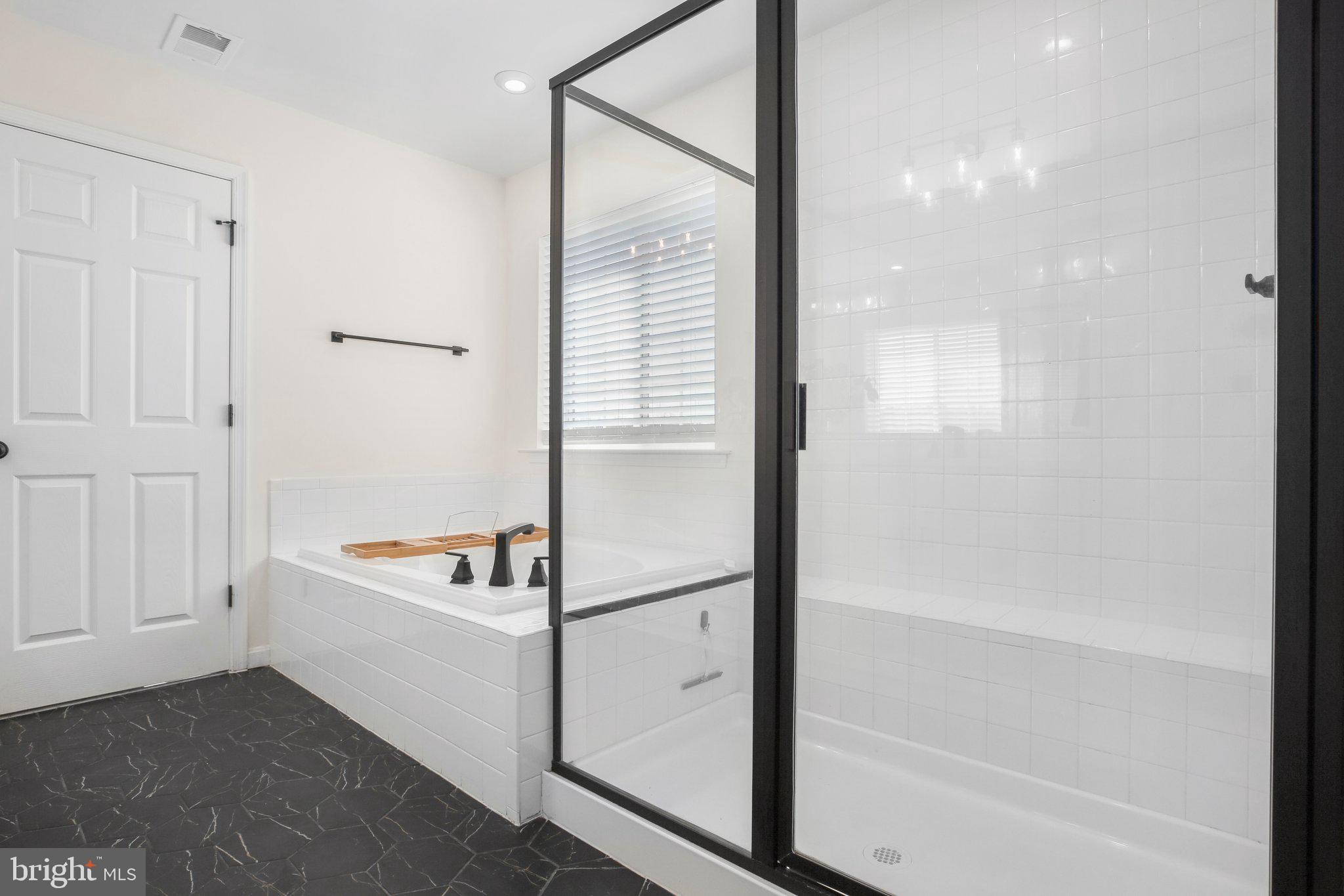 NEW POST ON THE RAPPAHANNOCK - Residential