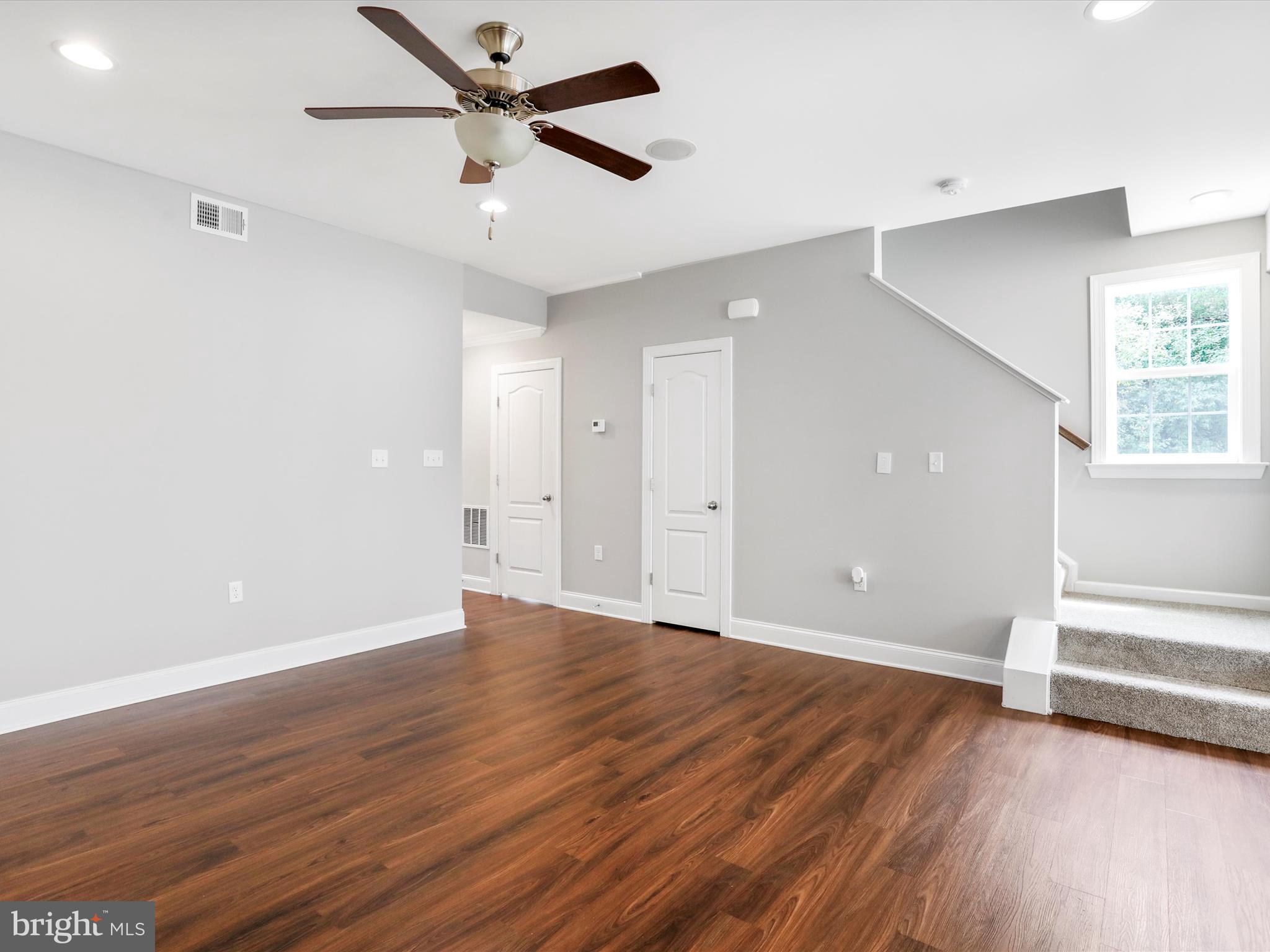 MCCAULEY CROSSING - Residential