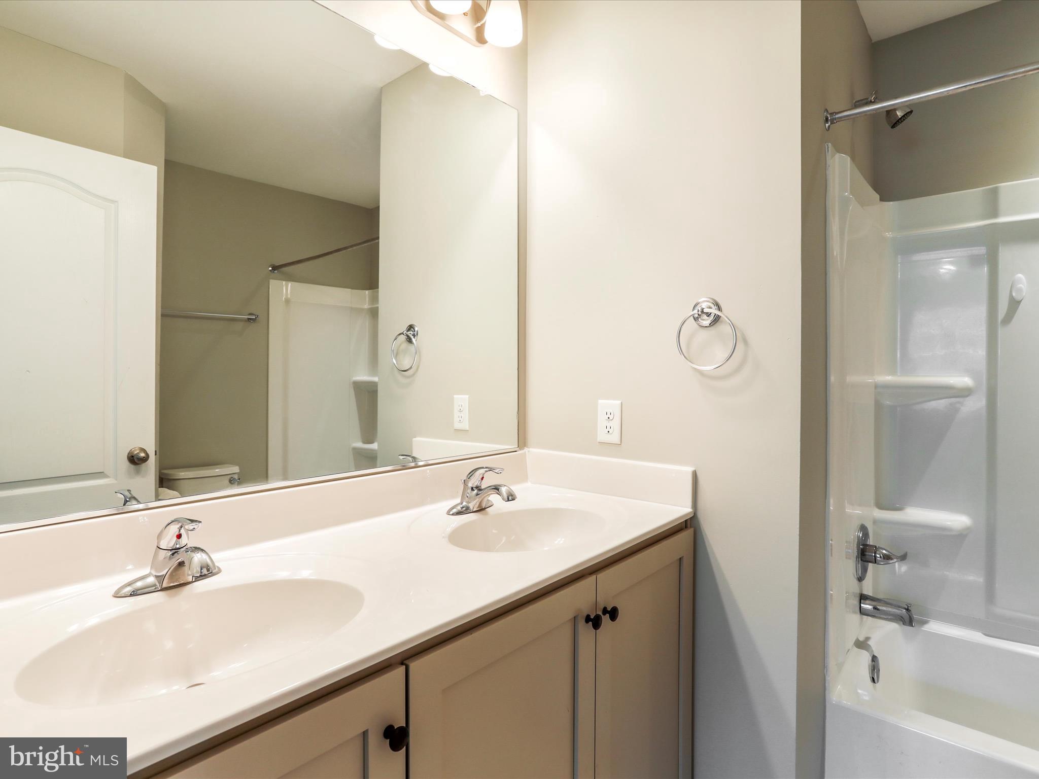 MCCAULEY CROSSING - Residential