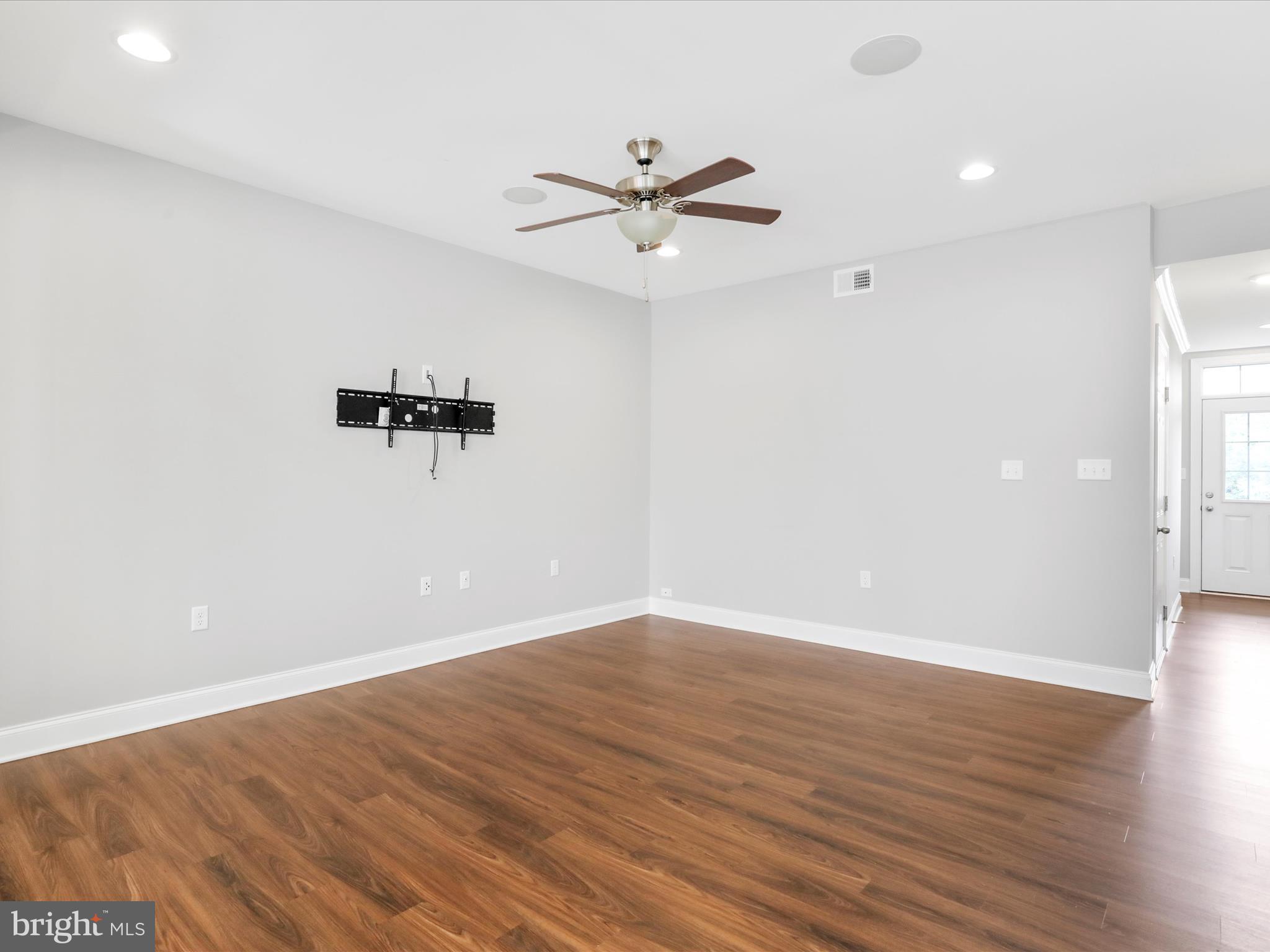 MCCAULEY CROSSING - Residential