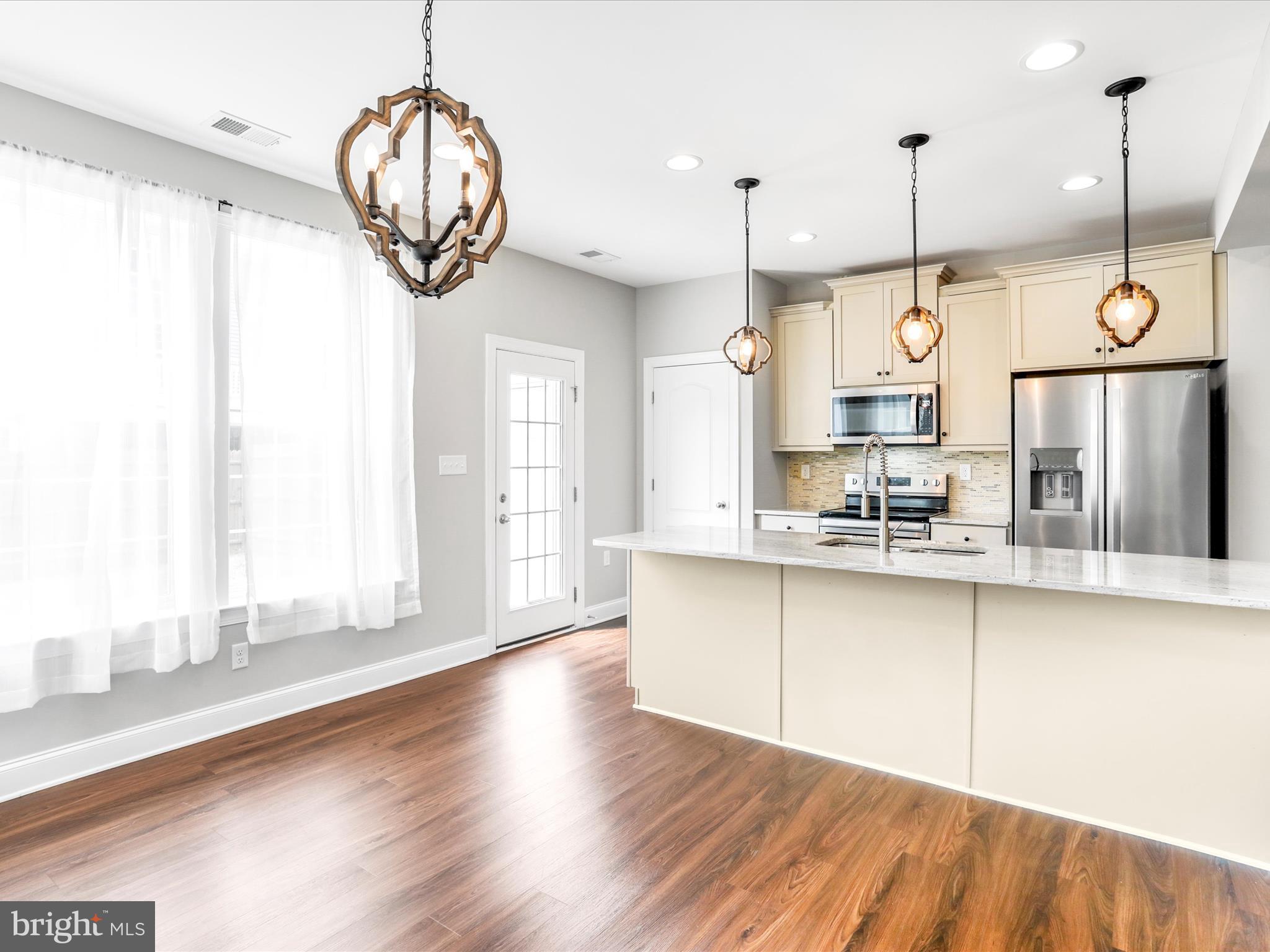 MCCAULEY CROSSING - Residential