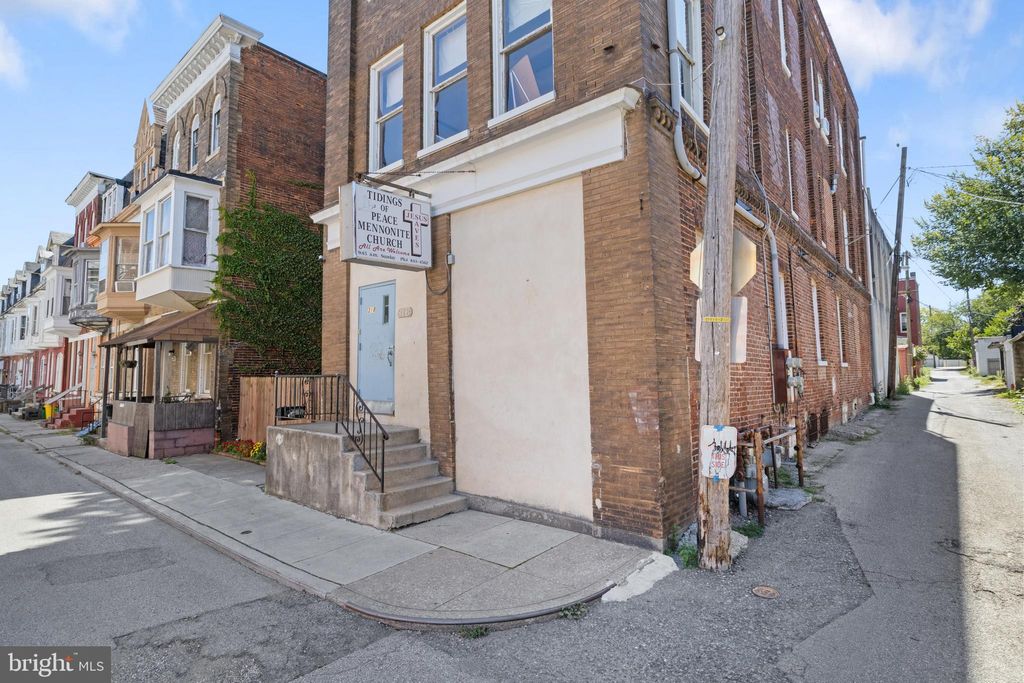 Photo of 318 - 322 E Poplar Street, YORK, PA 17403 (MLS # PAYK2090062)