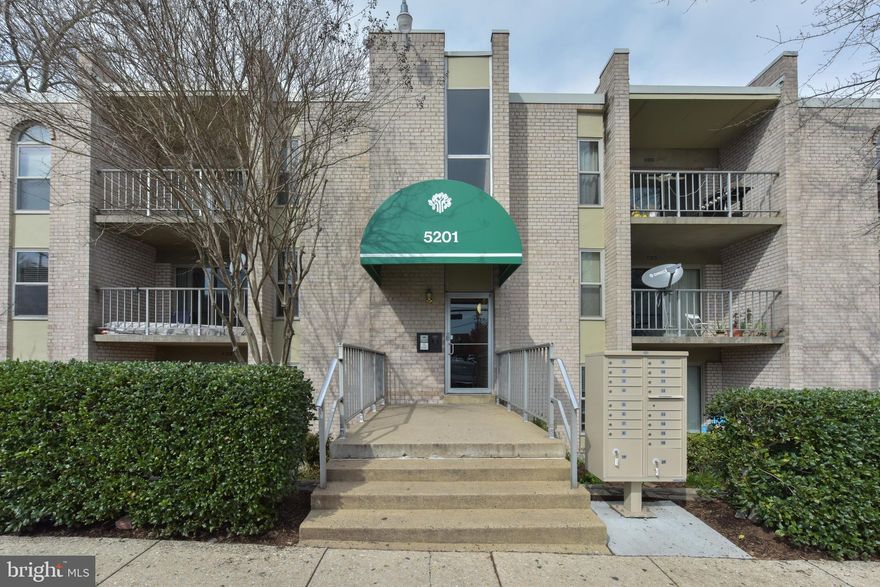 If you are qualified, you are eligible for up to $50,000 down payment assistance. No investors.*This is a restricted resale unit offered through the Alexandria Neighborhood Stabilization Program. The purchaser may be eligible for up to $50,000 in 0% interest purchase assistance available from the City and up to $4000 seller subsidy. Purchaser must live or work in the City of Alexandria, be a first-time homebuyer, see documents for income restrictions. Contact the City s Office of Housing at 703.746.4990 for more details.This is a great unit, 2 bedrooms plus a den!!!