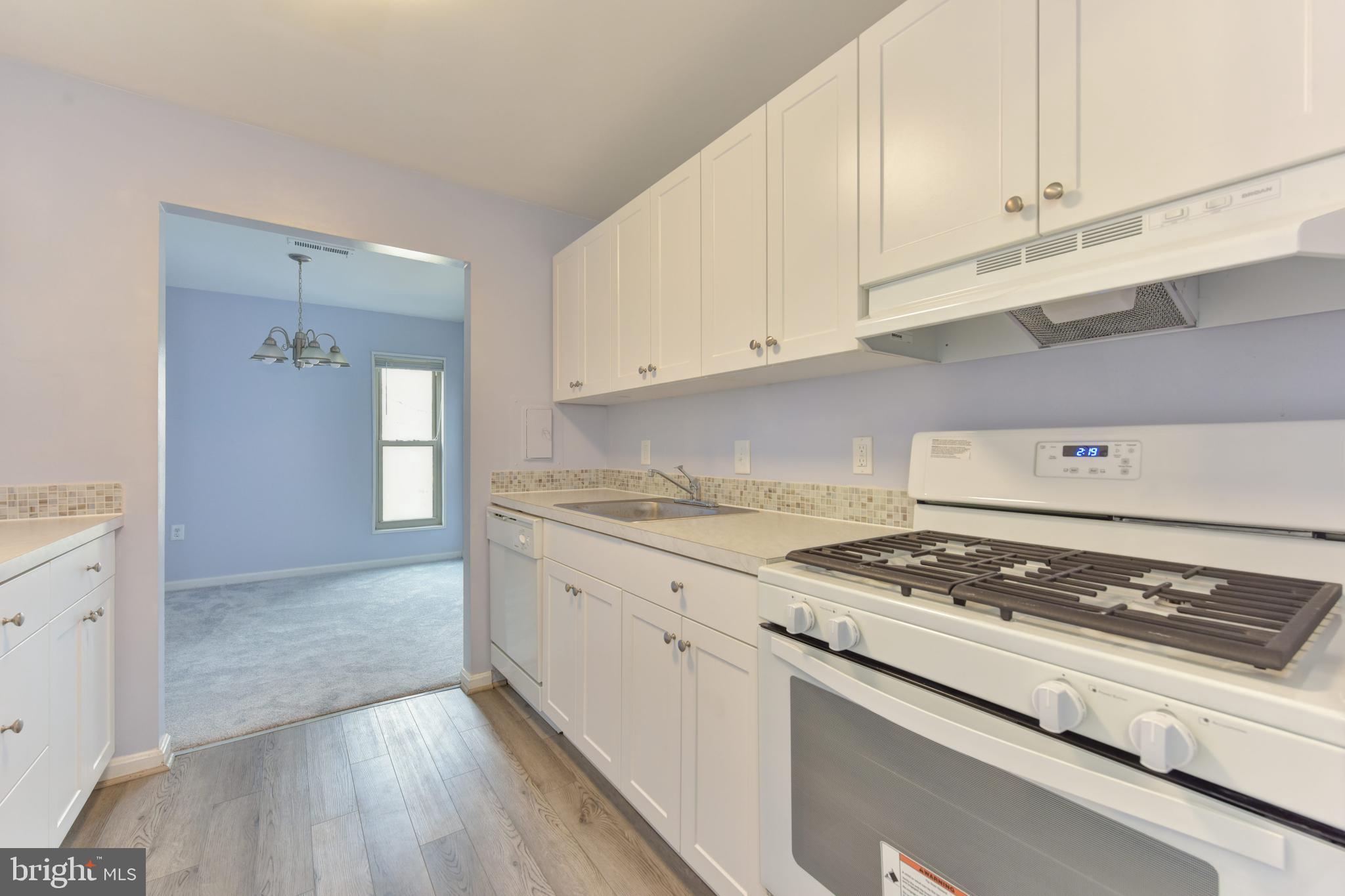 CANTERBURY SQUARE - Residential