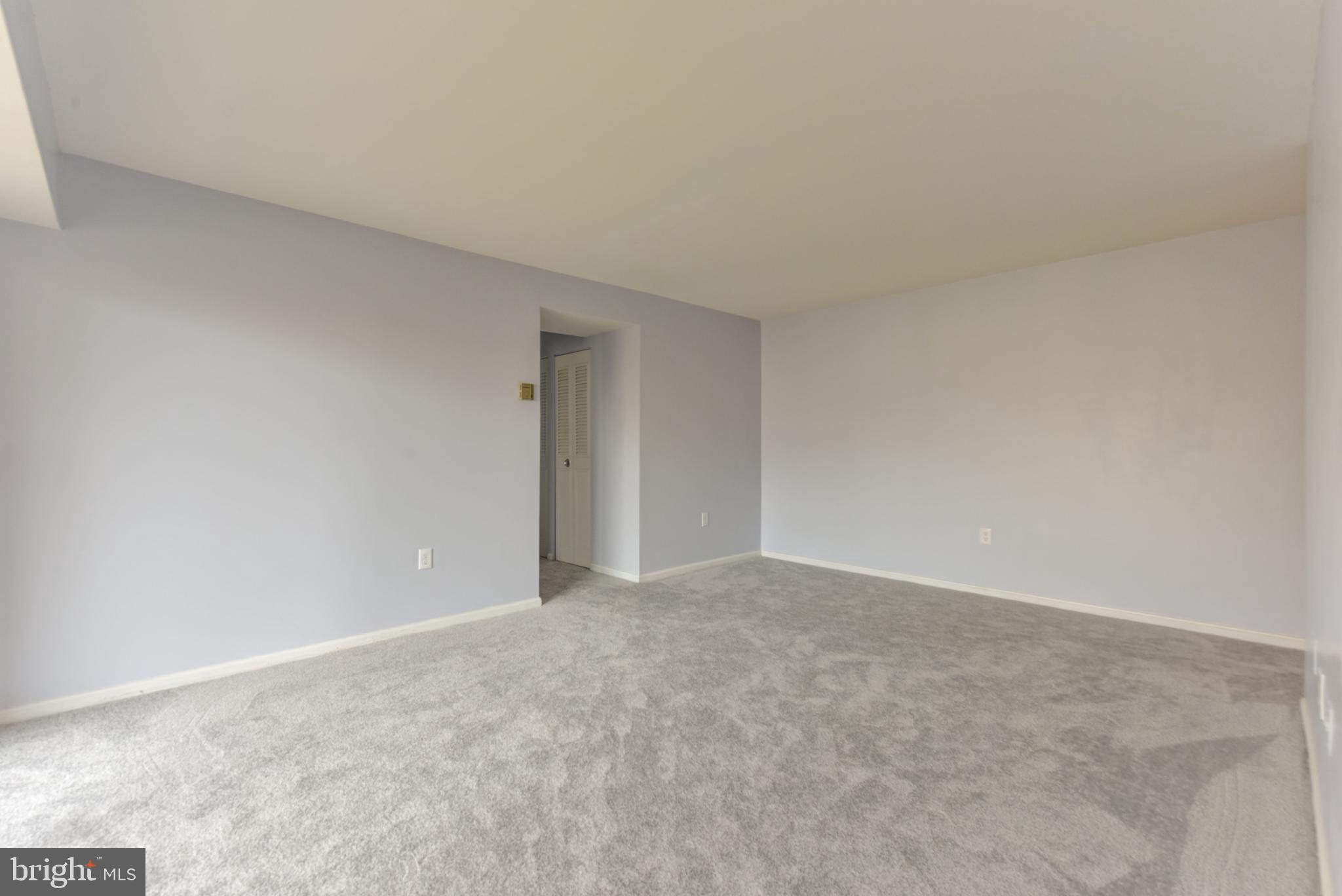 CANTERBURY SQUARE - Residential