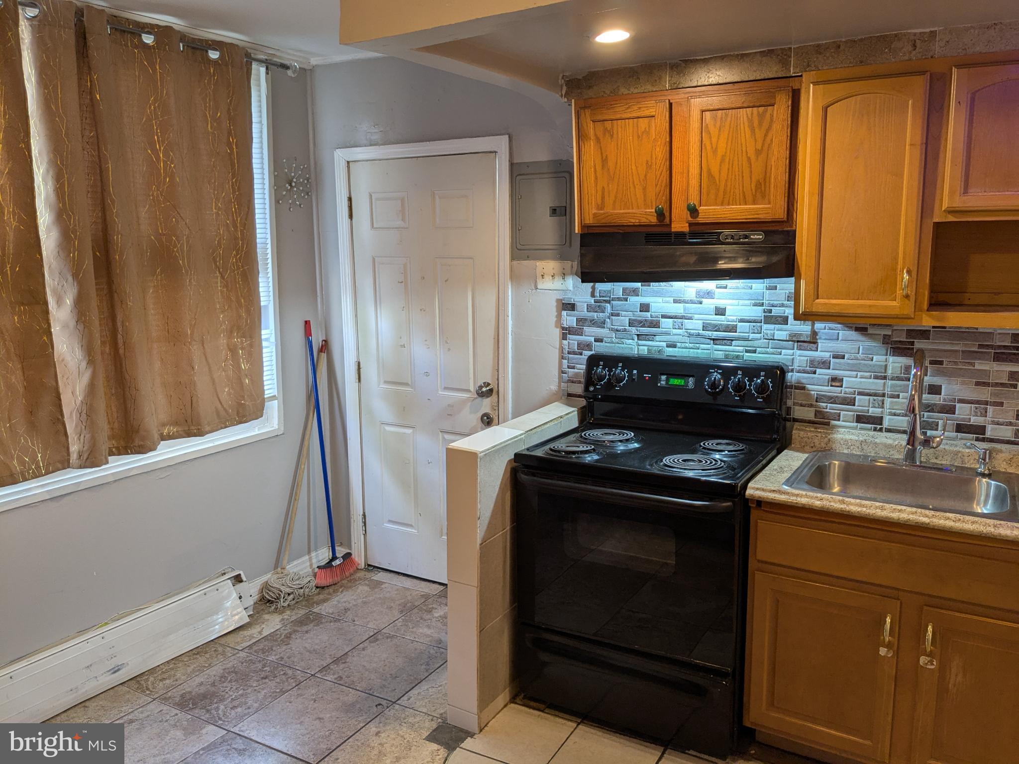 1173 ATLANTIC AVENUE