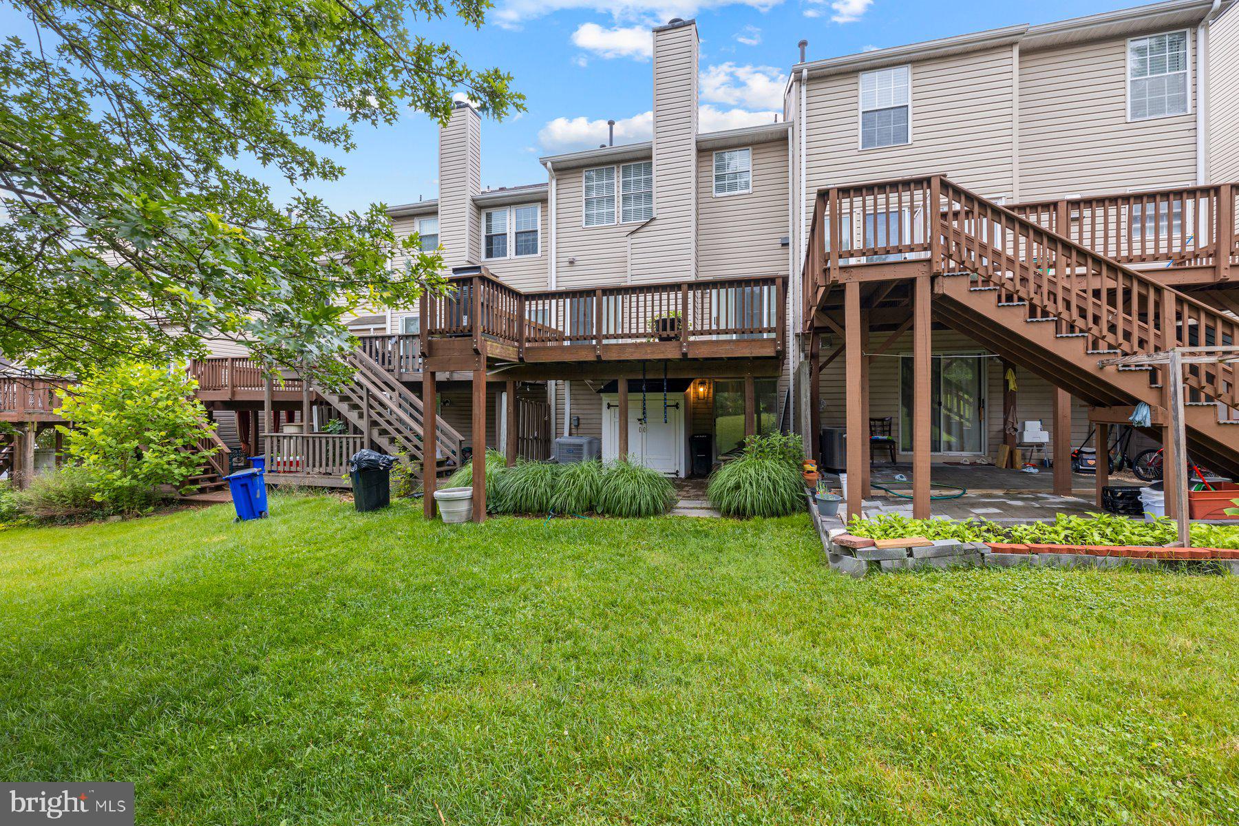 7677 BLUEBERRY HILL LANE