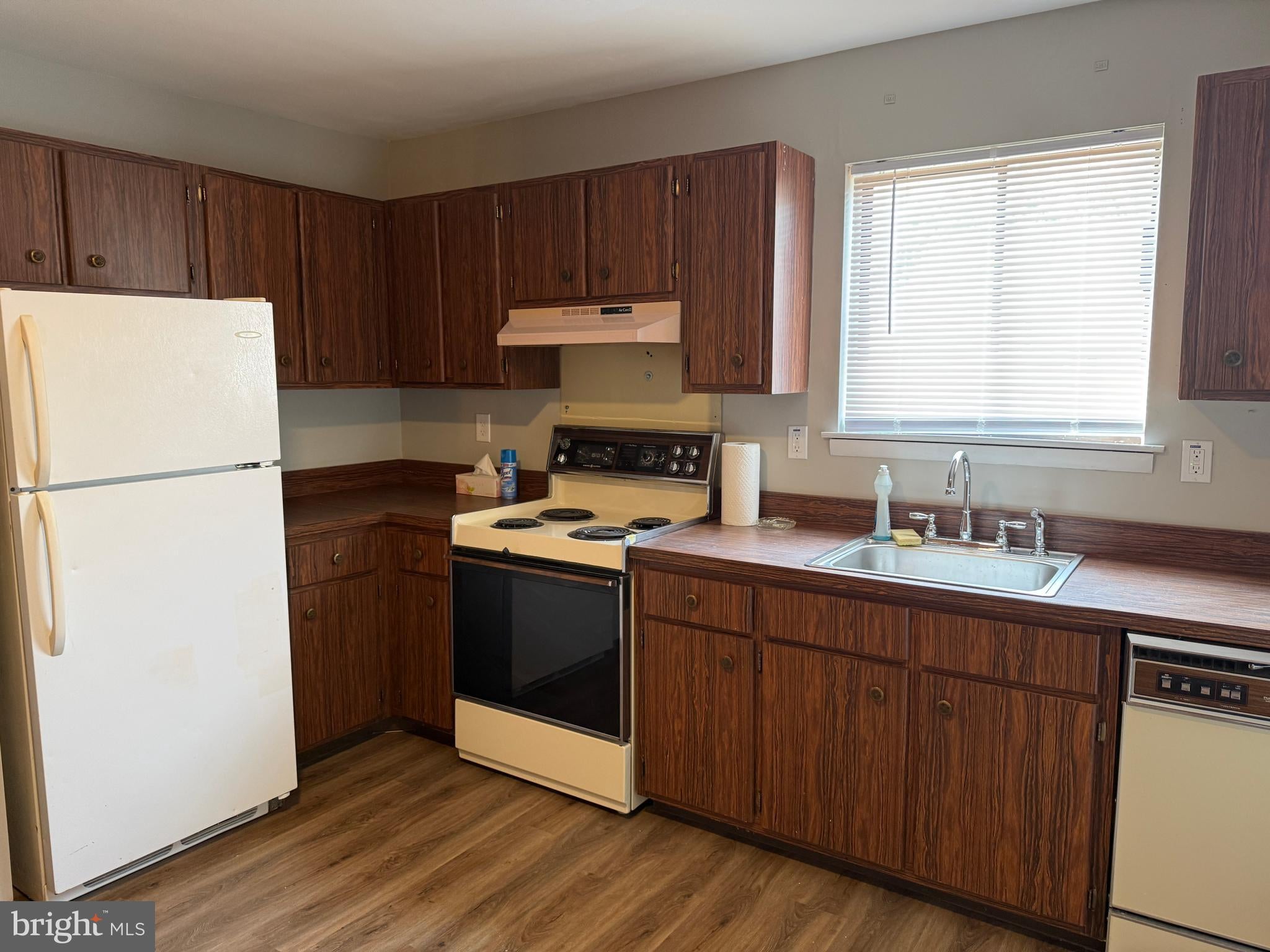 1475 1475 MOUNT HOLLY RD