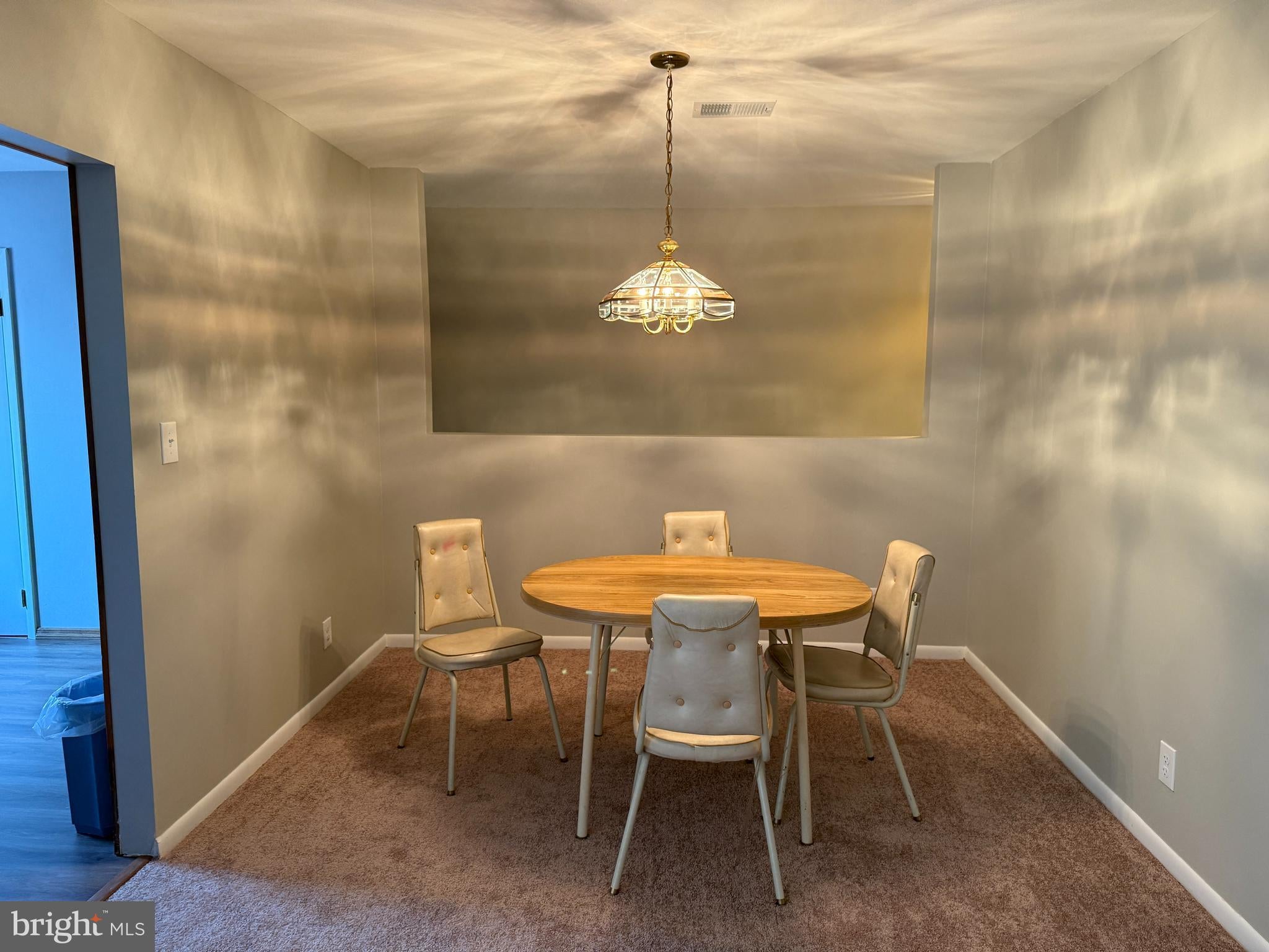 1475 1475 MOUNT HOLLY RD