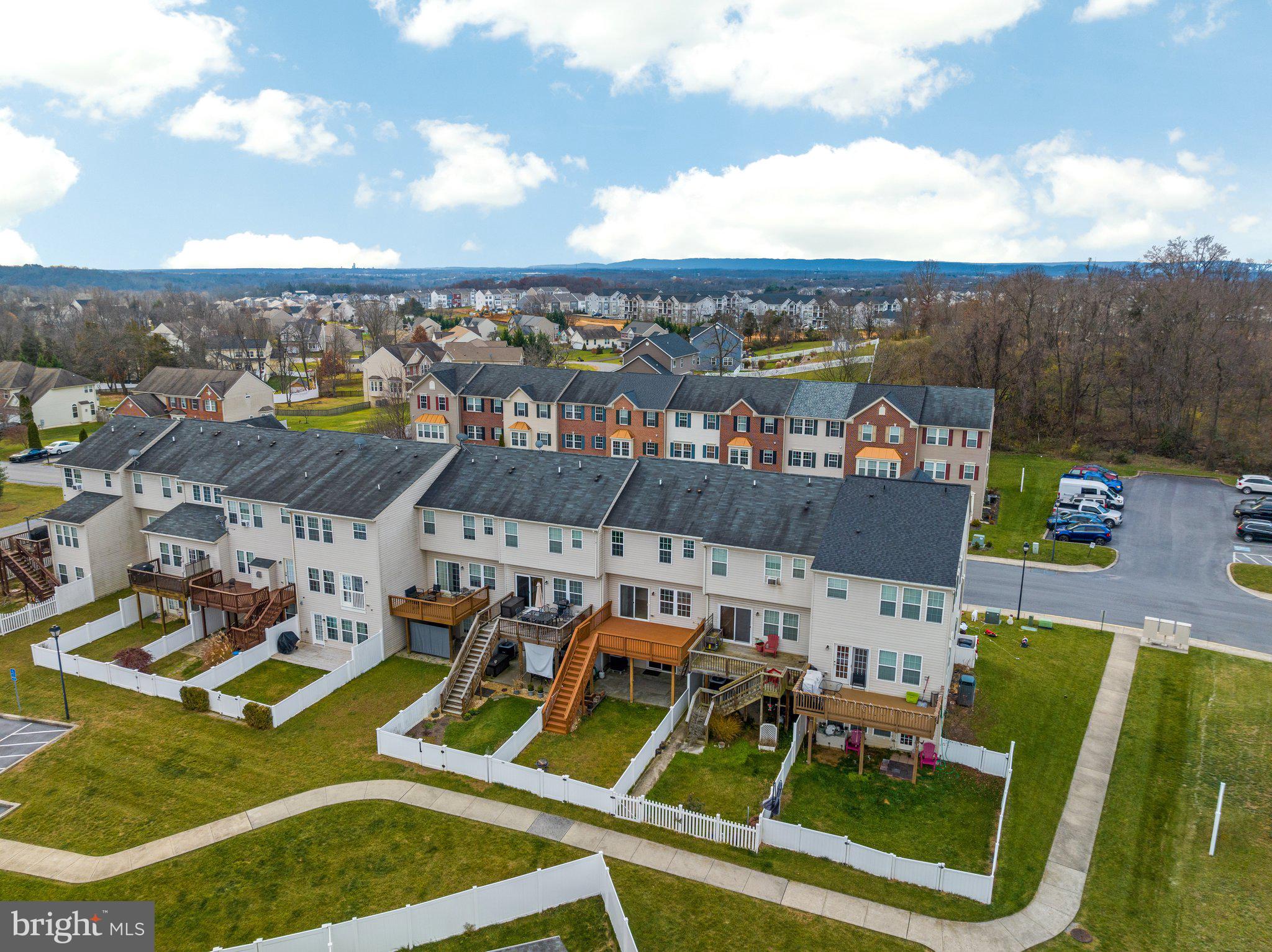 BROOKFIELD - Residential