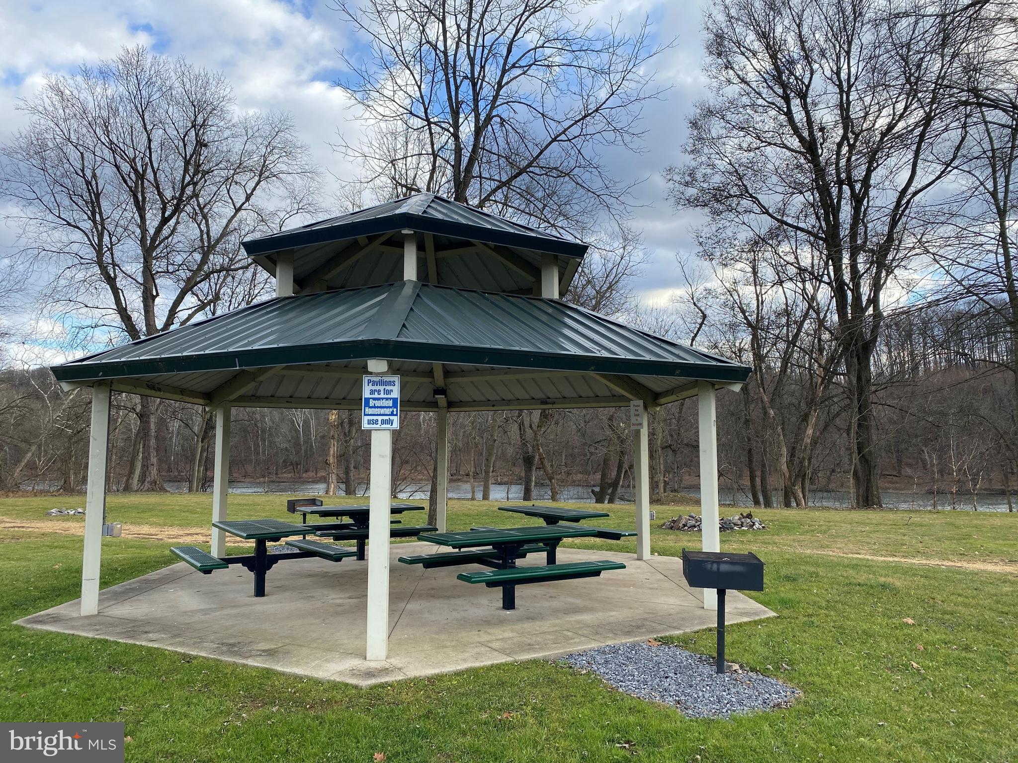 BROOKFIELD - Residential