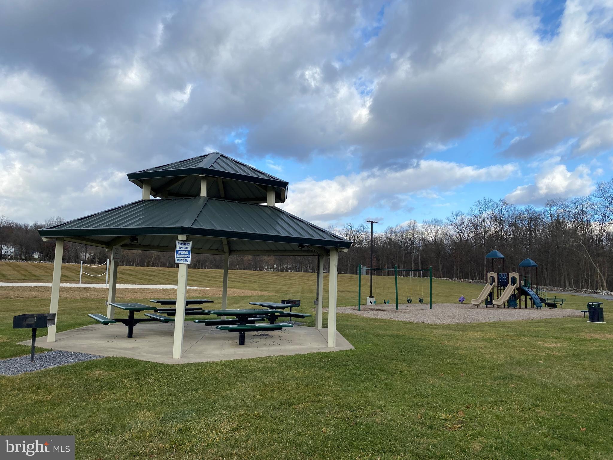 BROOKFIELD - Residential