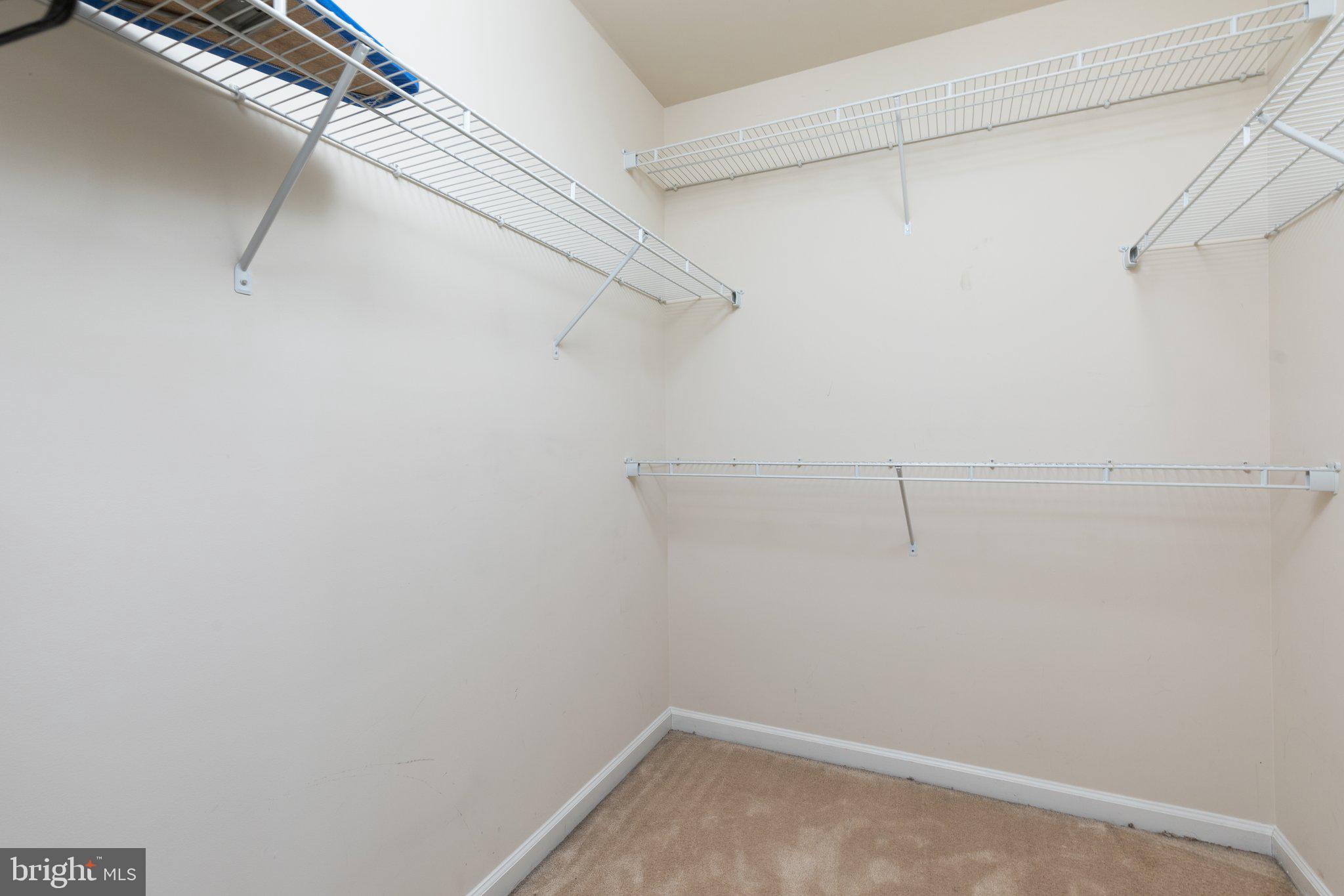 BROOKFIELD - Residential