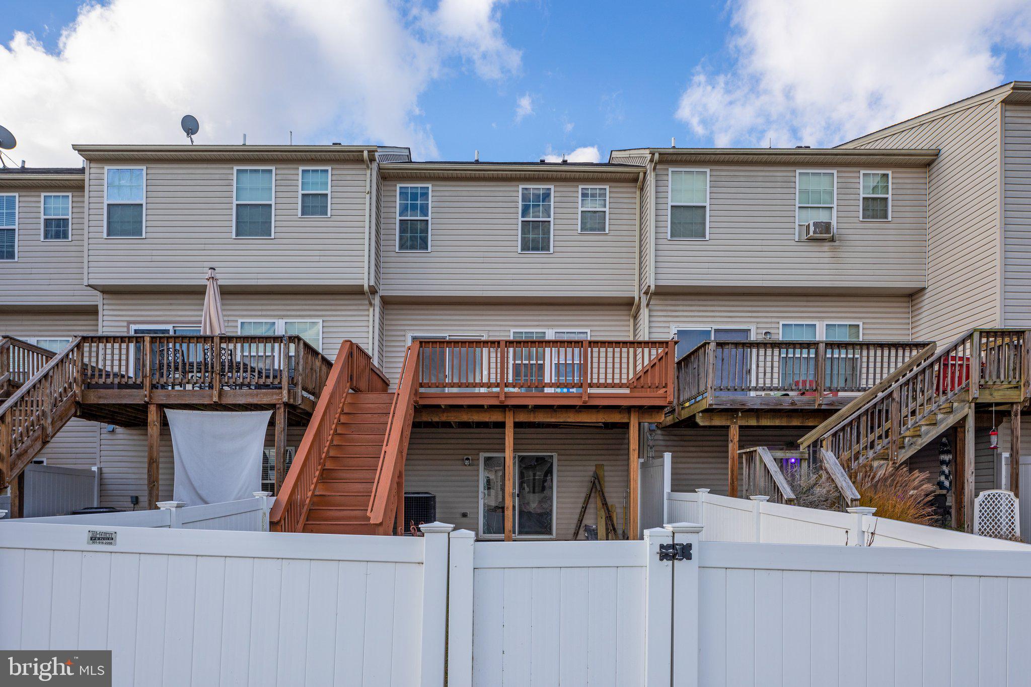 BROOKFIELD - Residential