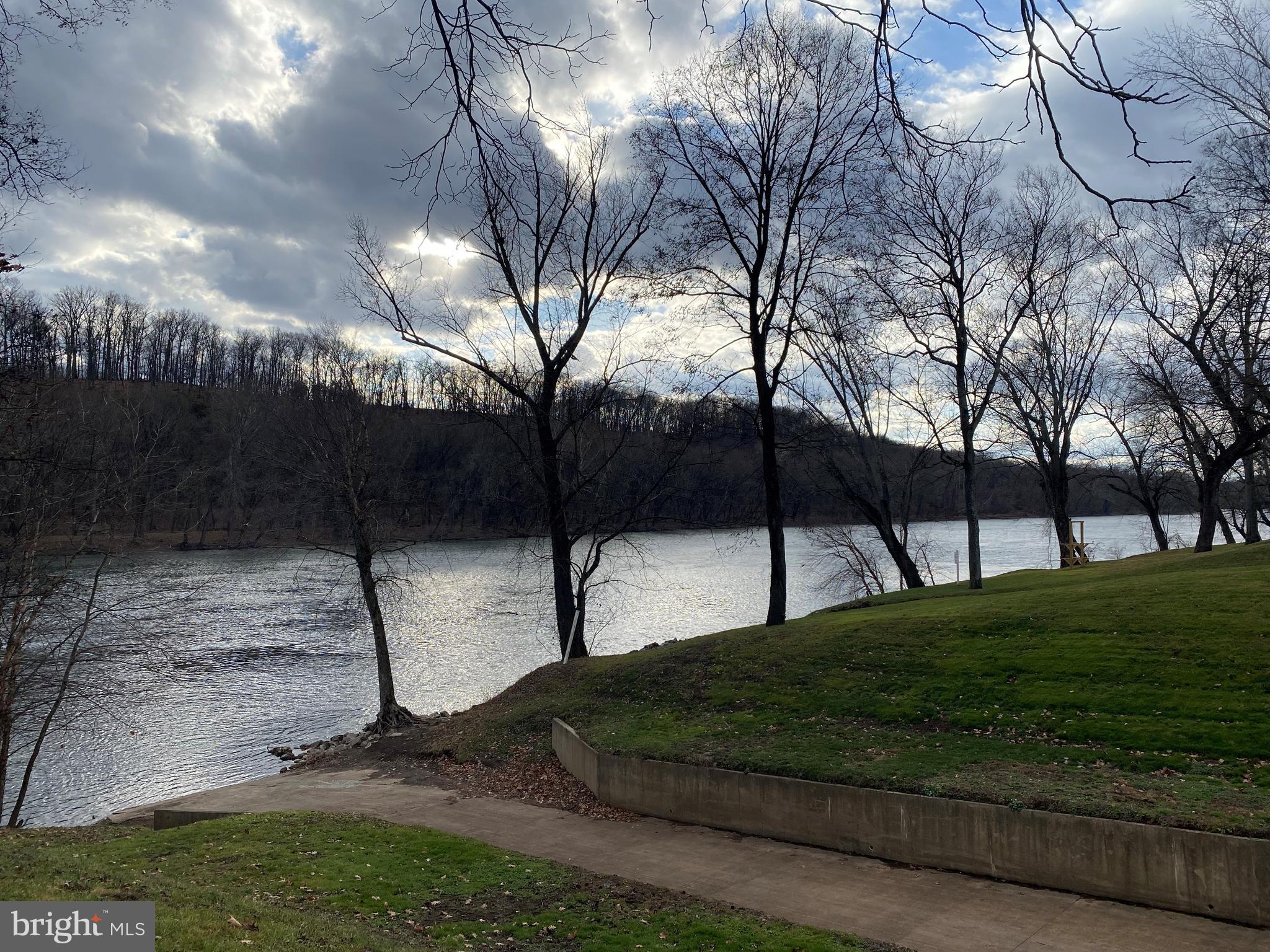 BROOKFIELD - Residential