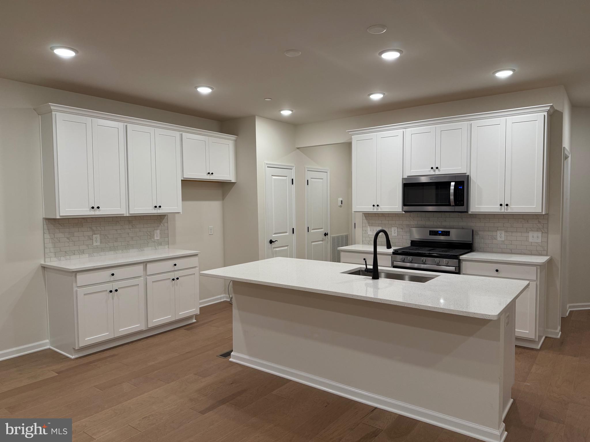 SPRING LAKE - Residential Lease