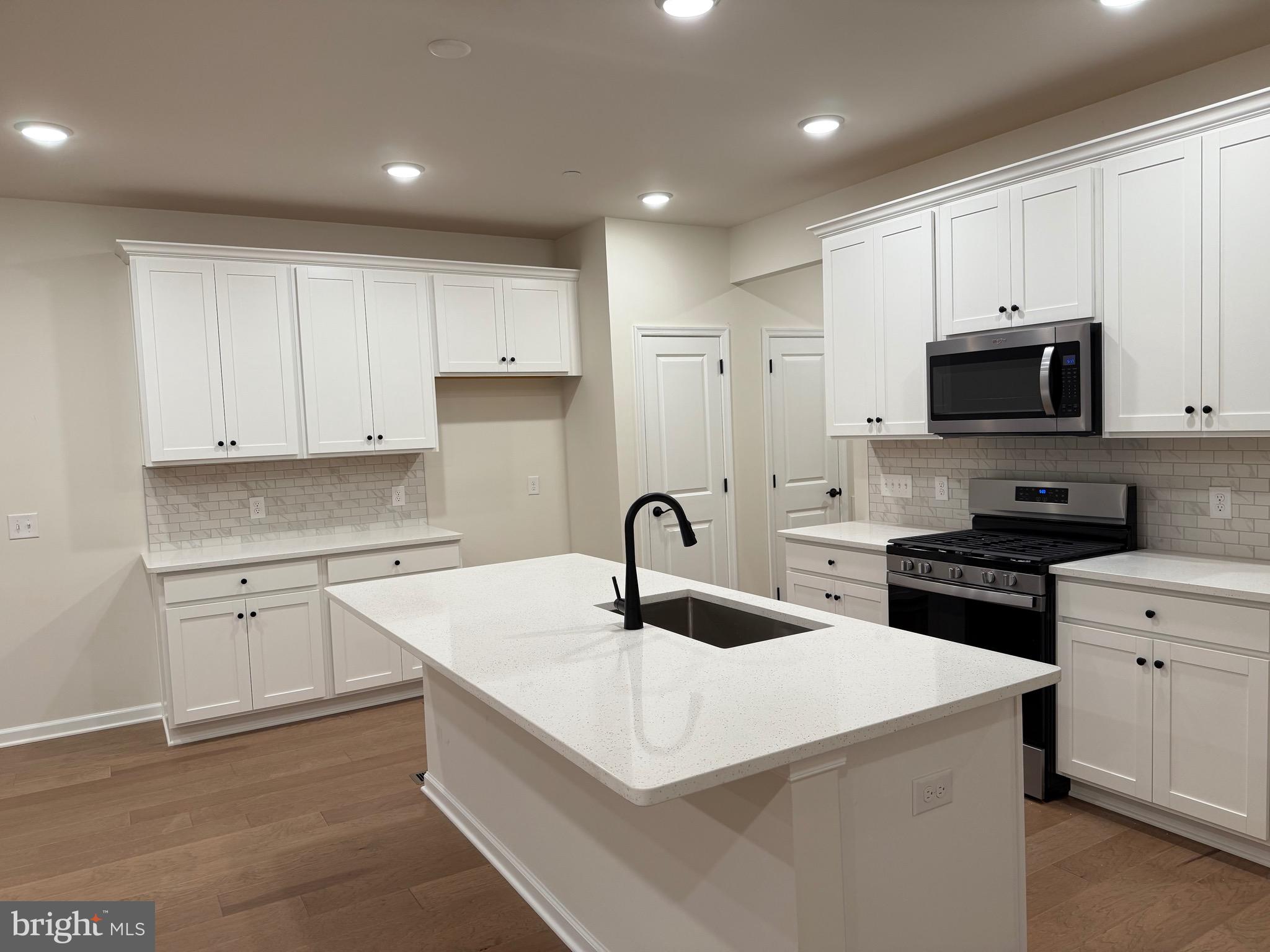 SPRING LAKE - Residential Lease