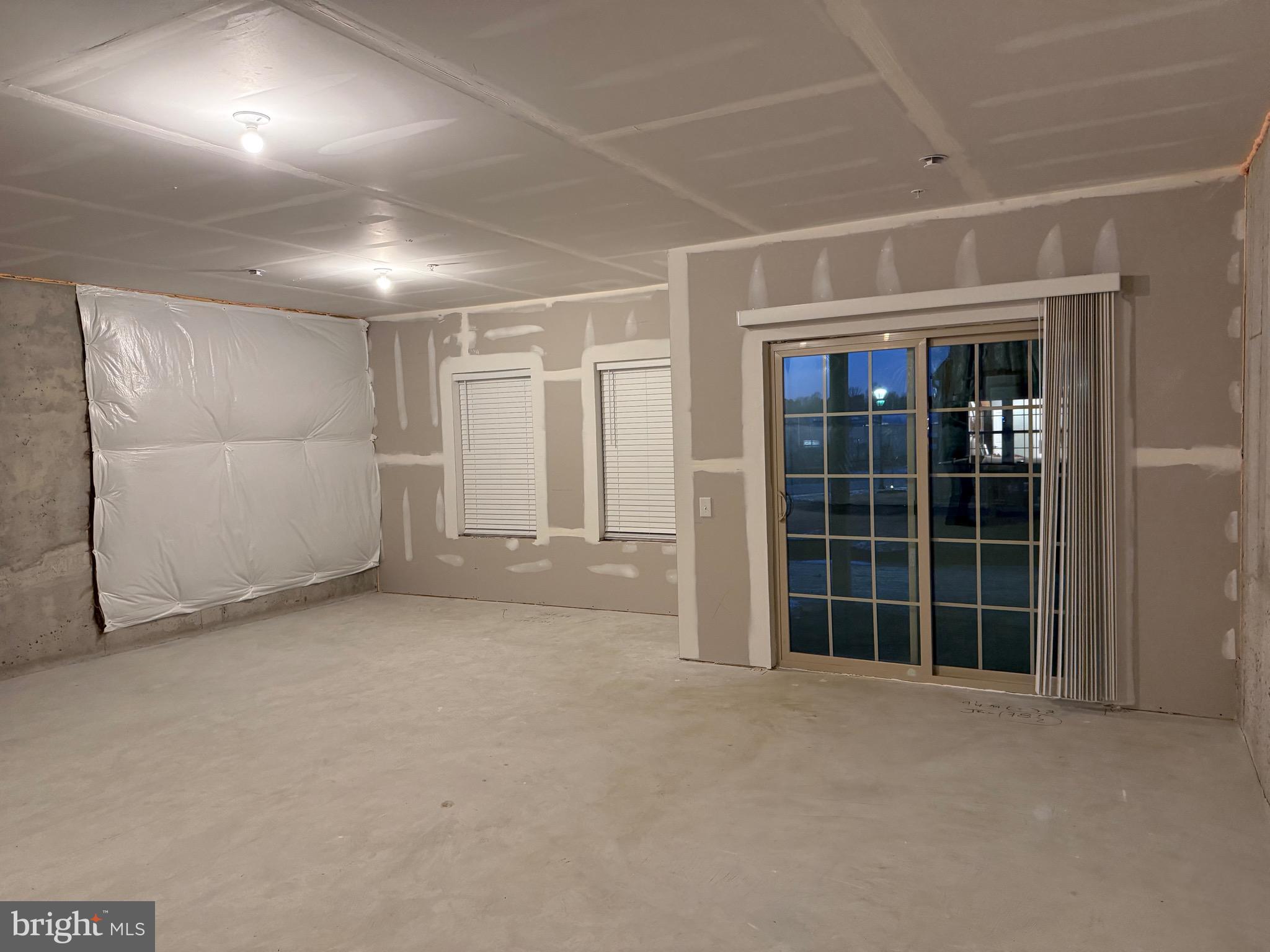 SPRING LAKE - Residential Lease