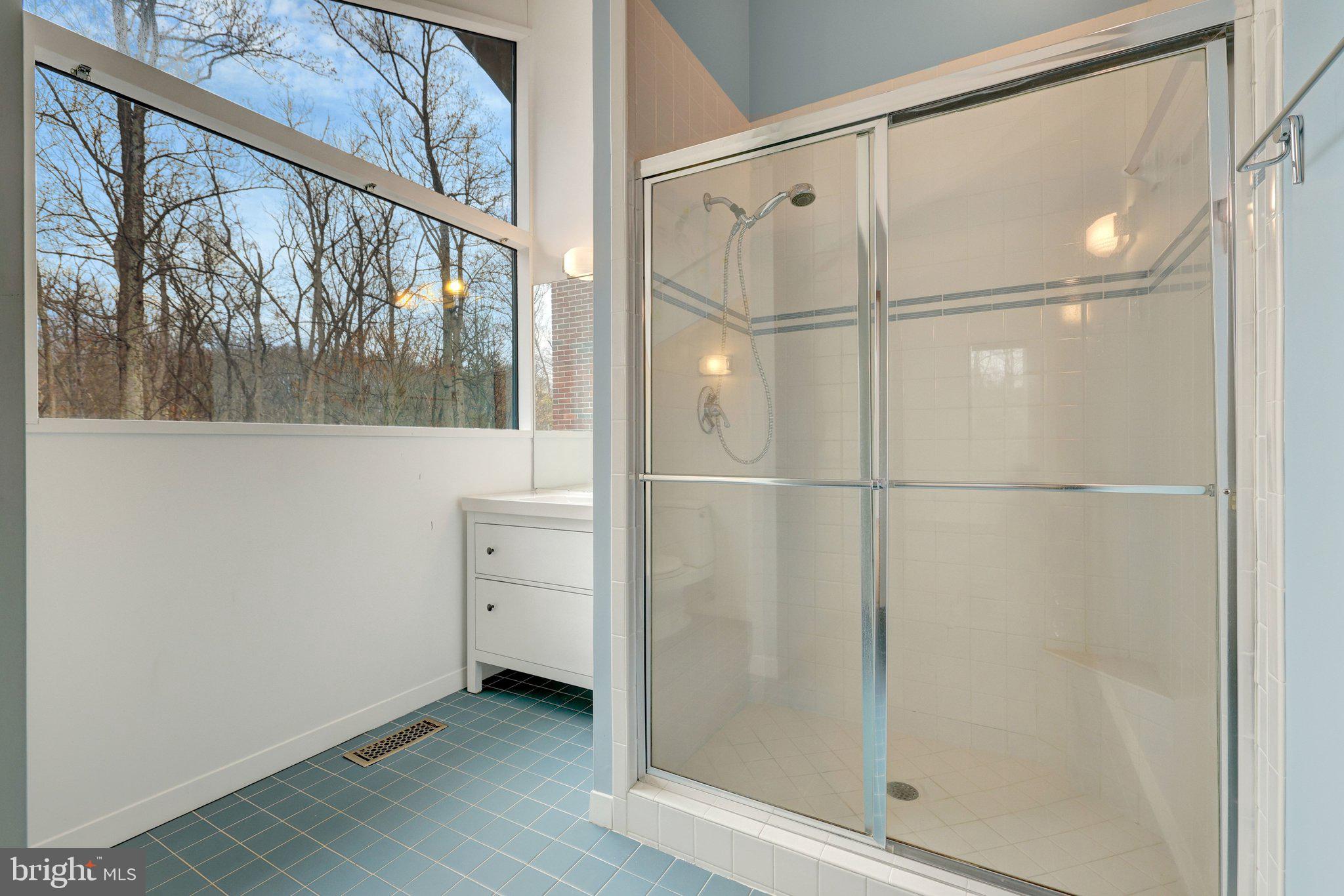 WOODSIDE ESTATES - Residential