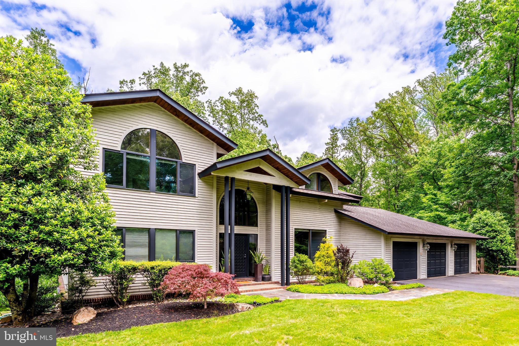 WOODSIDE ESTATES - Residential